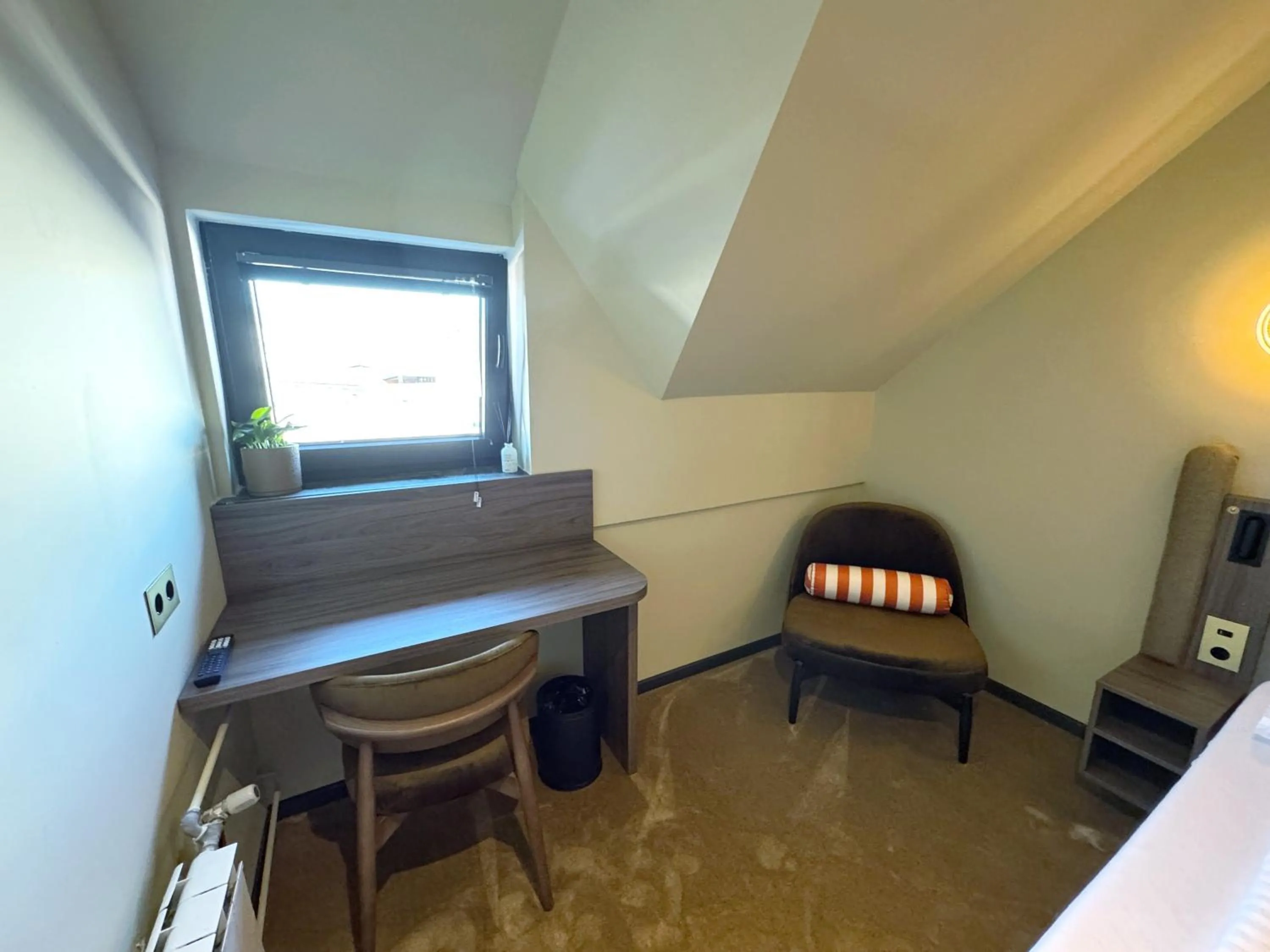 Seating area in Motel Reich