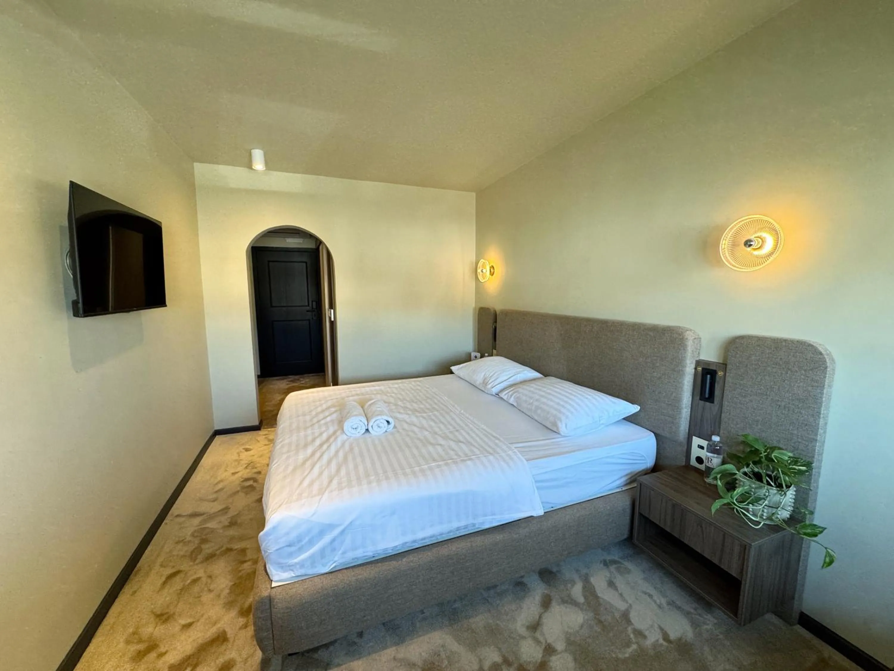 Photo of the whole room, Bed in Motel Reich