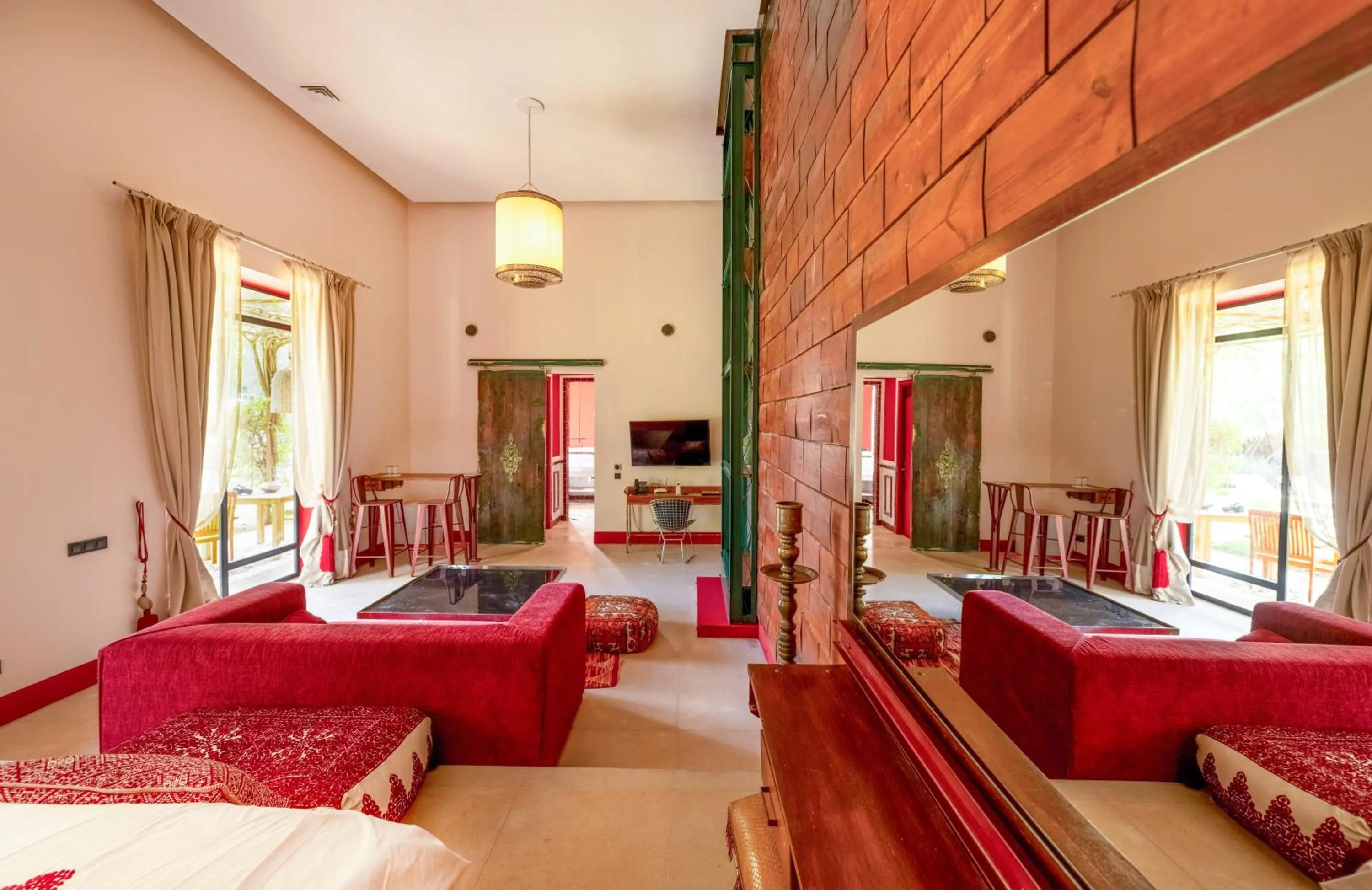 Living room, Bed in The Source Hotel Music & Spa