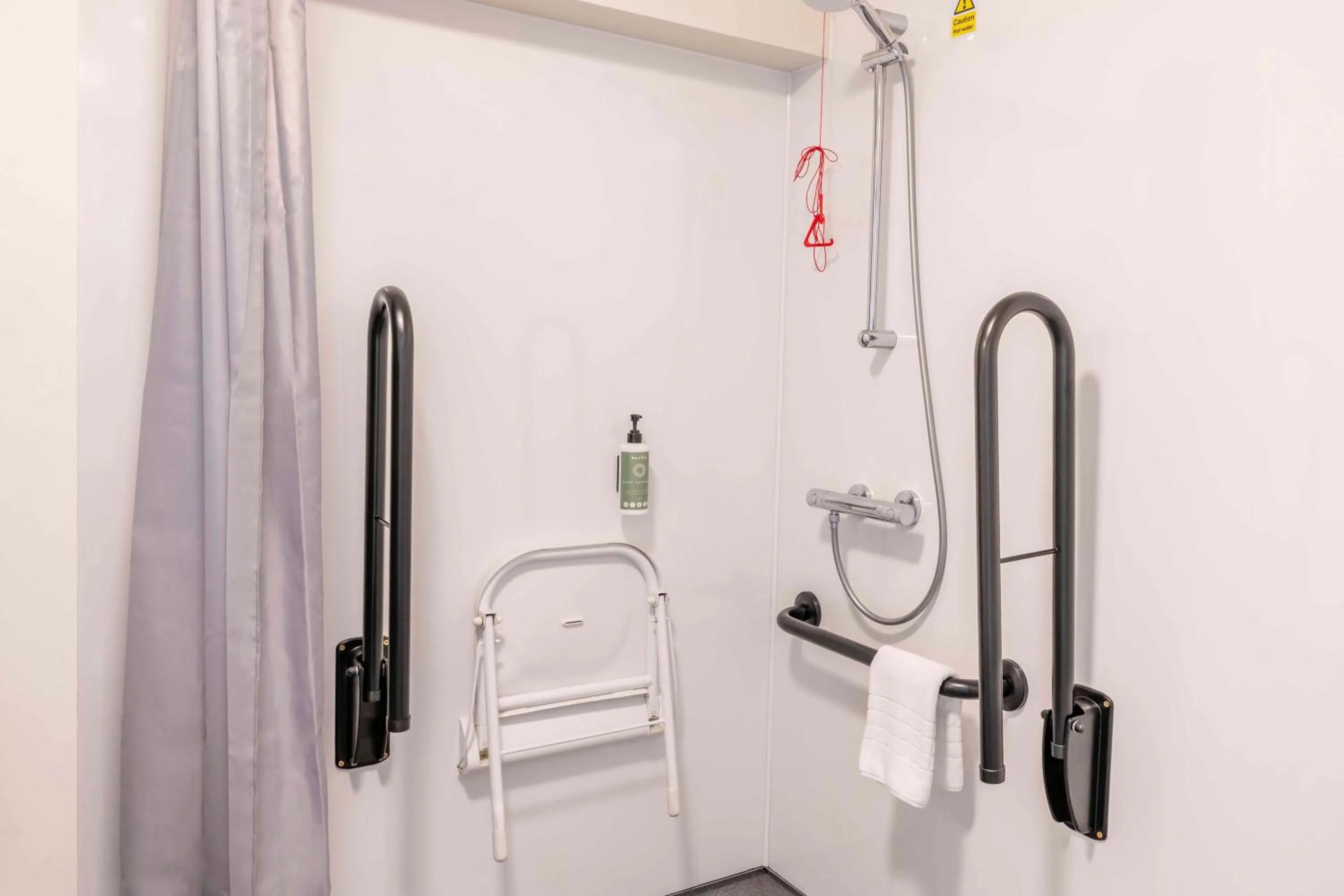 Bathroom in easyHotel Croydon