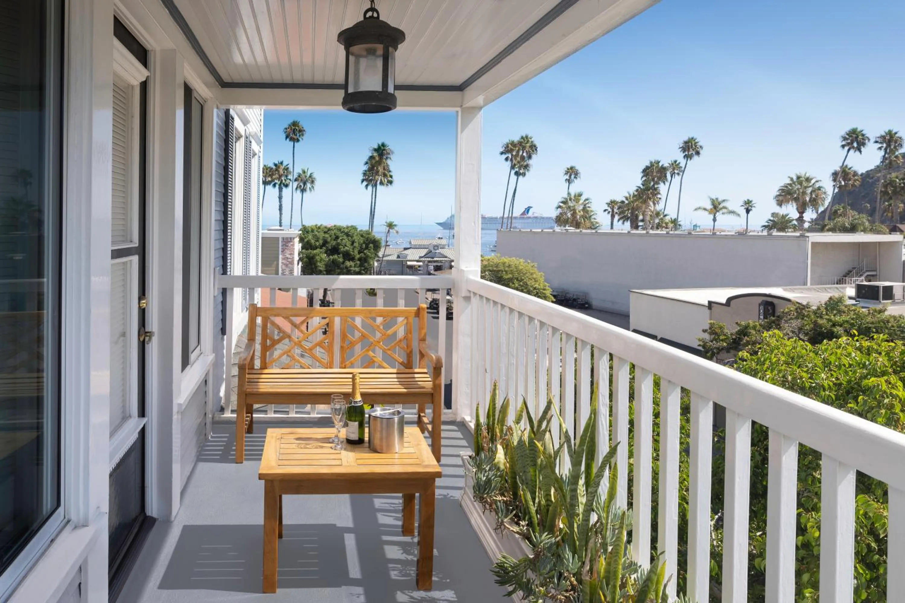 Balcony/Terrace in Catalina Island Inn