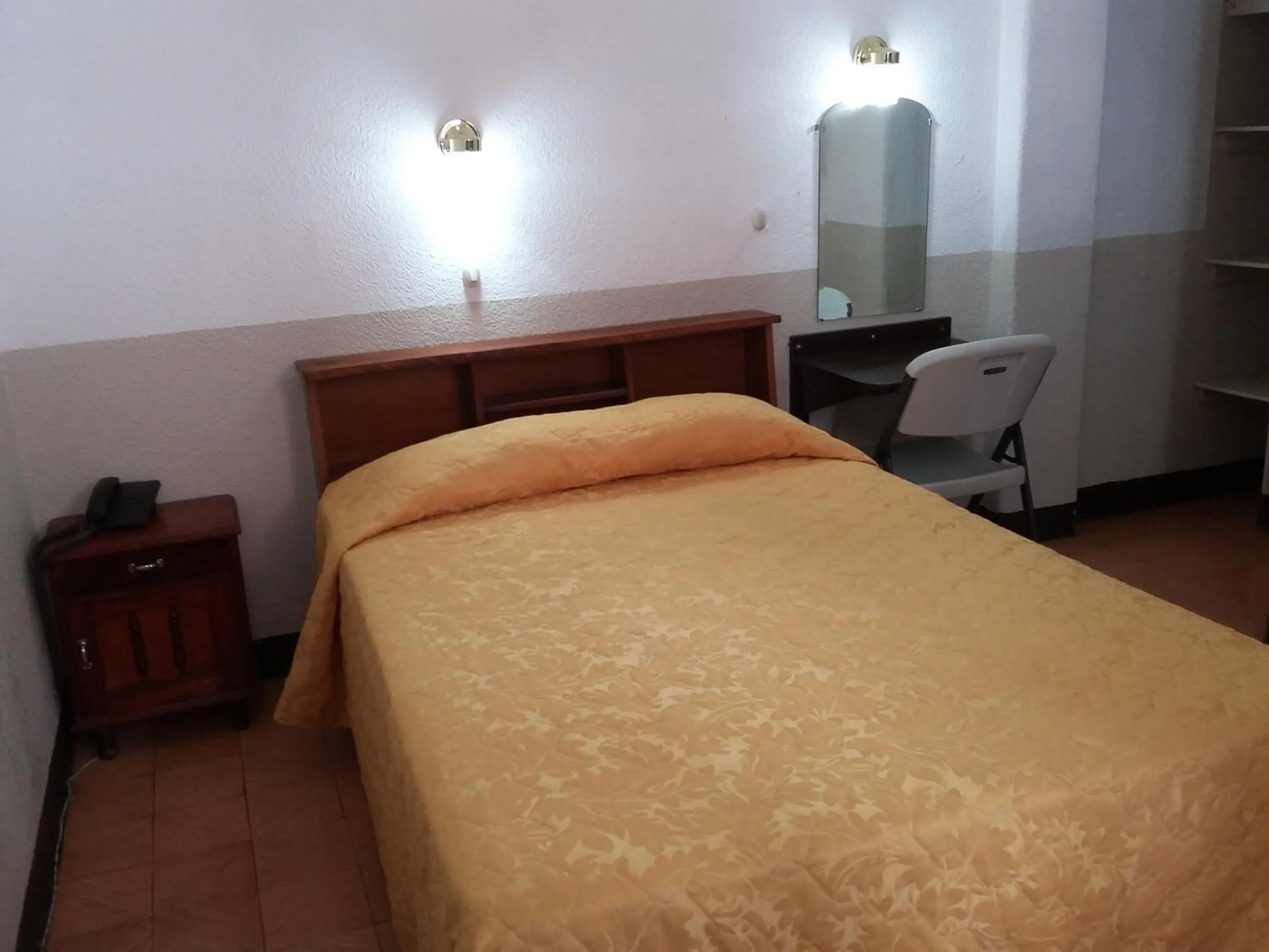 Photo of the whole room, Bed in Hotel Centenario