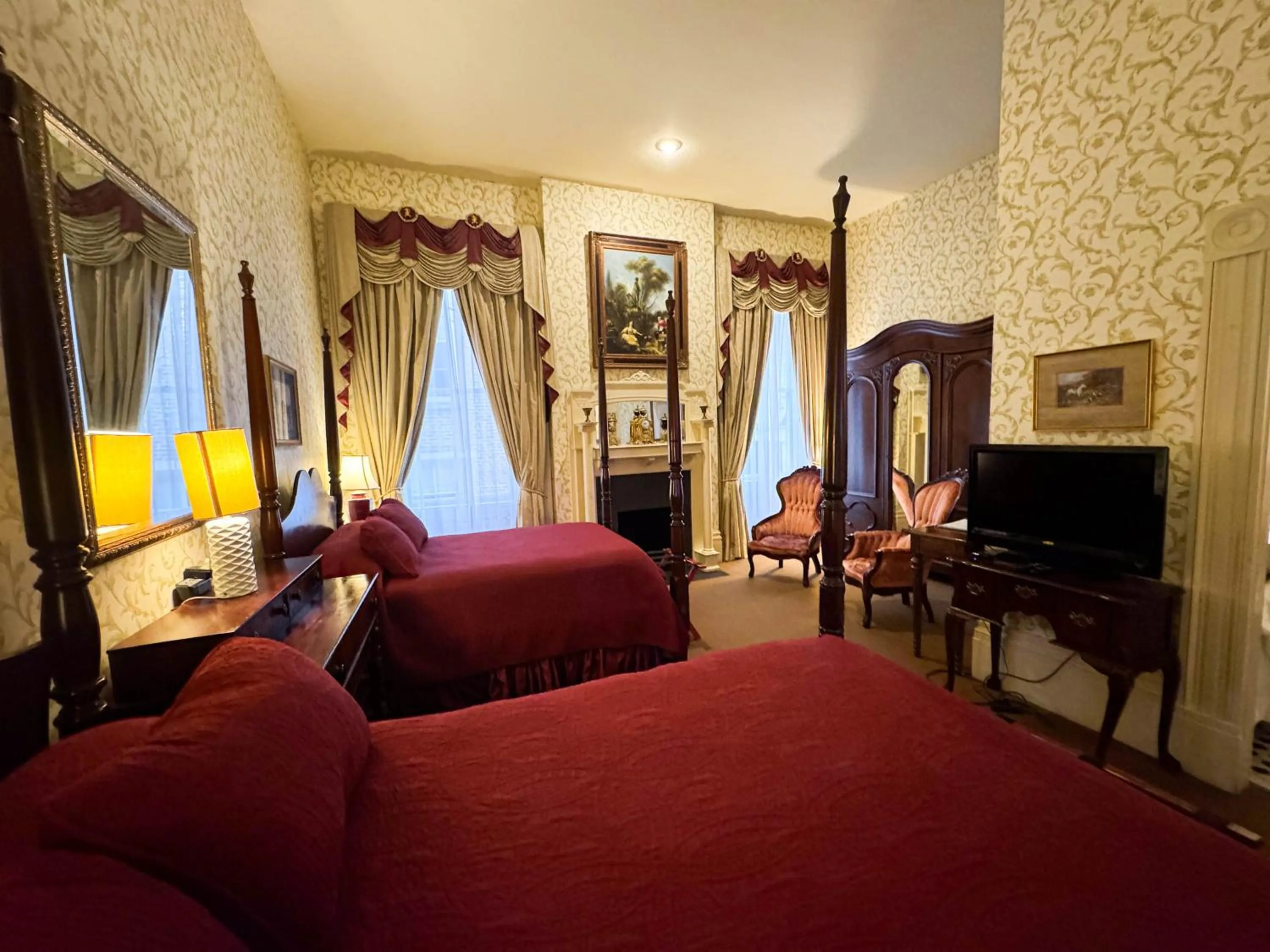 Bedroom, Bed in The Guest House Historic Mansion