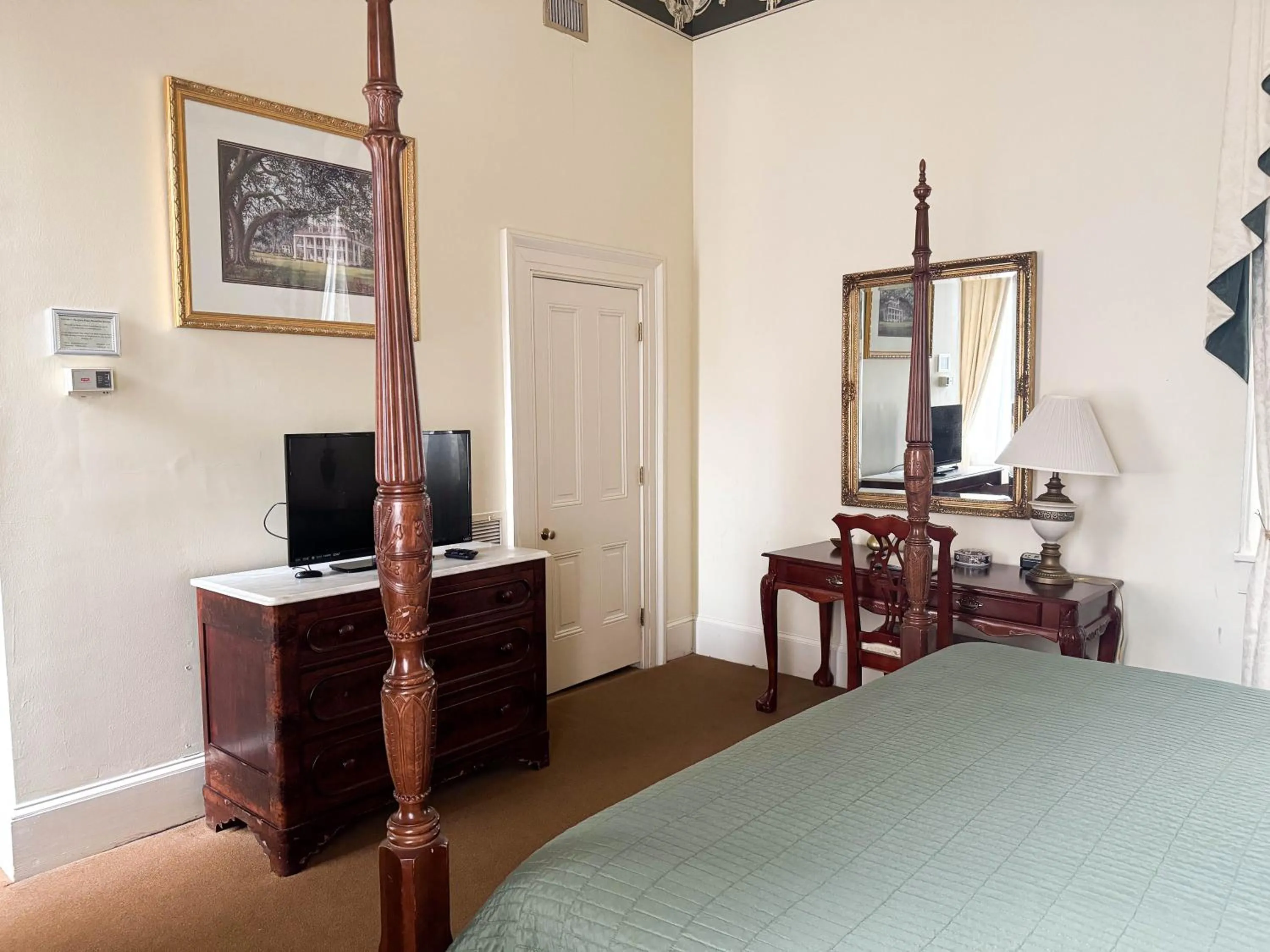 Bedroom, Bed in The Guest House Historic Mansion
