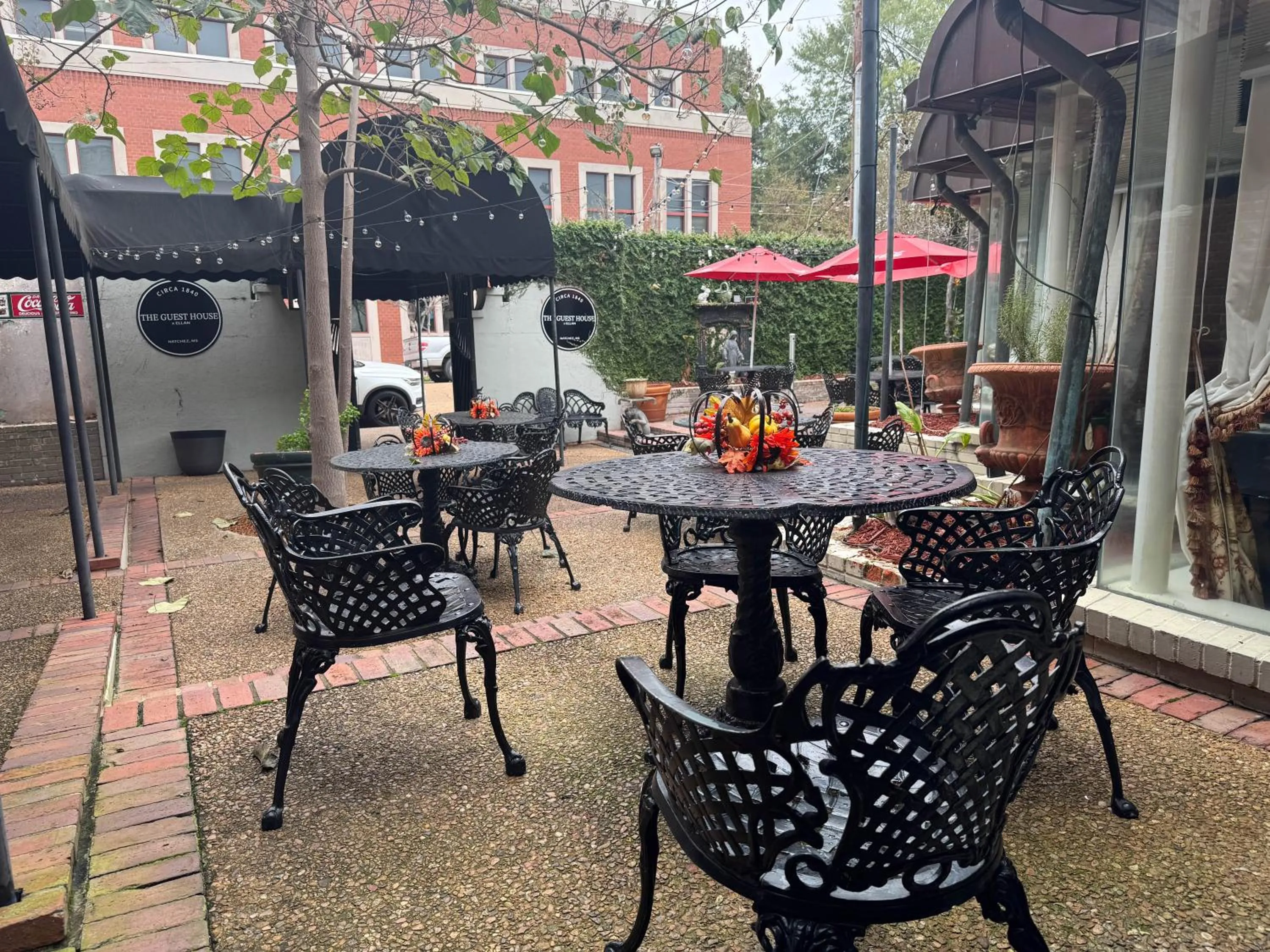 Patio in The Guest House Historic Mansion