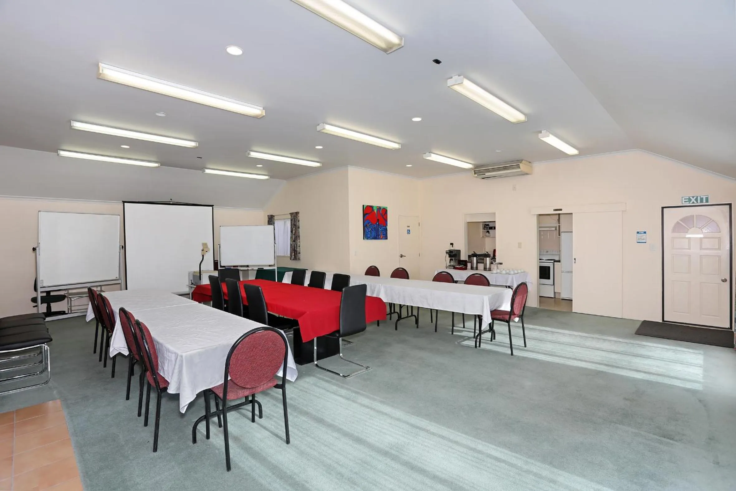Business facilities in Pavilion Motel & Conference Centre