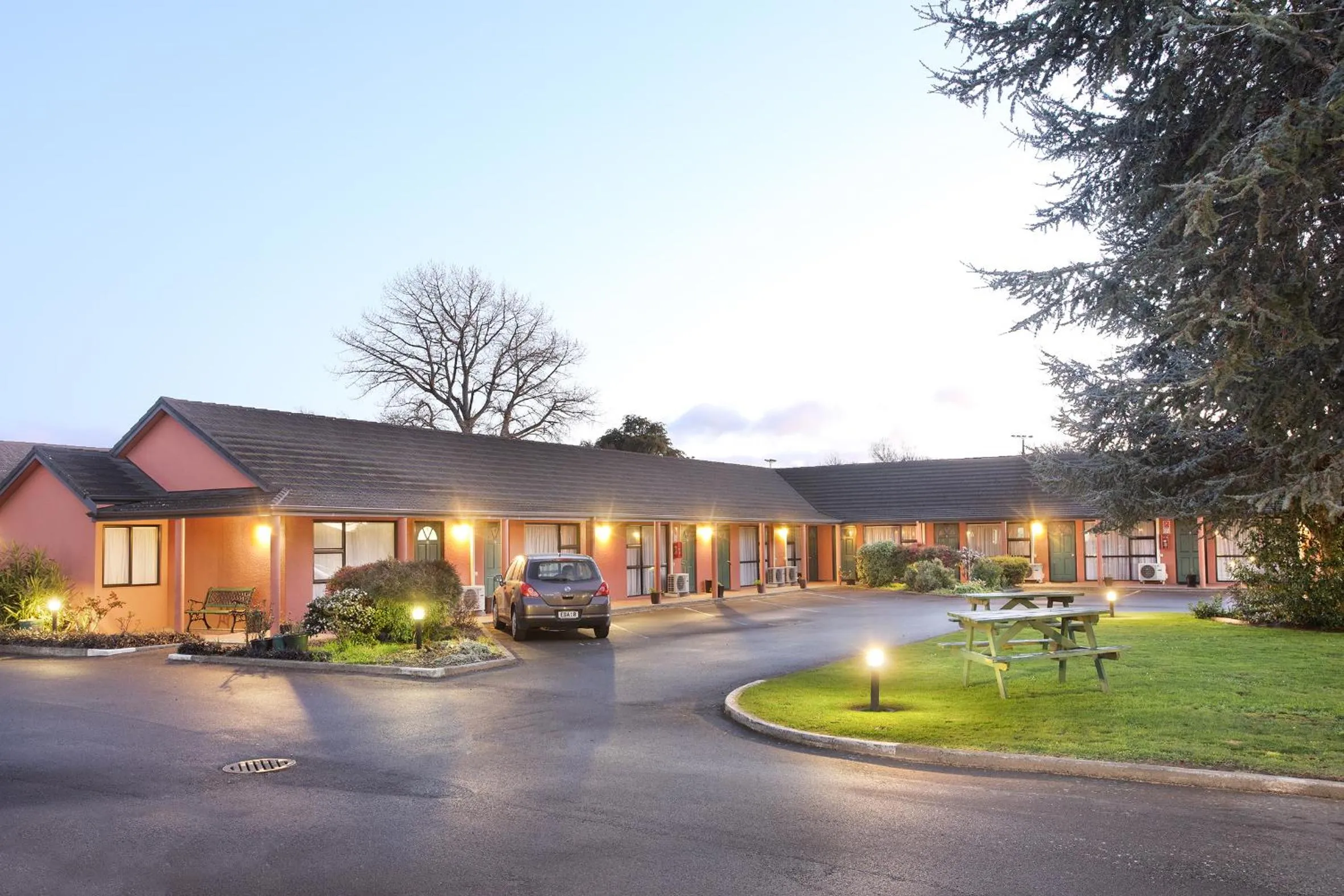 Property building in Pavilion Motel & Conference Centre