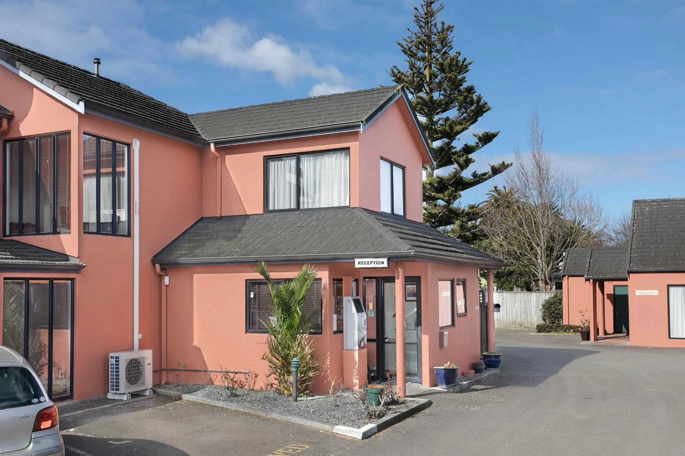 Property building in Pavilion Motel & Conference Centre