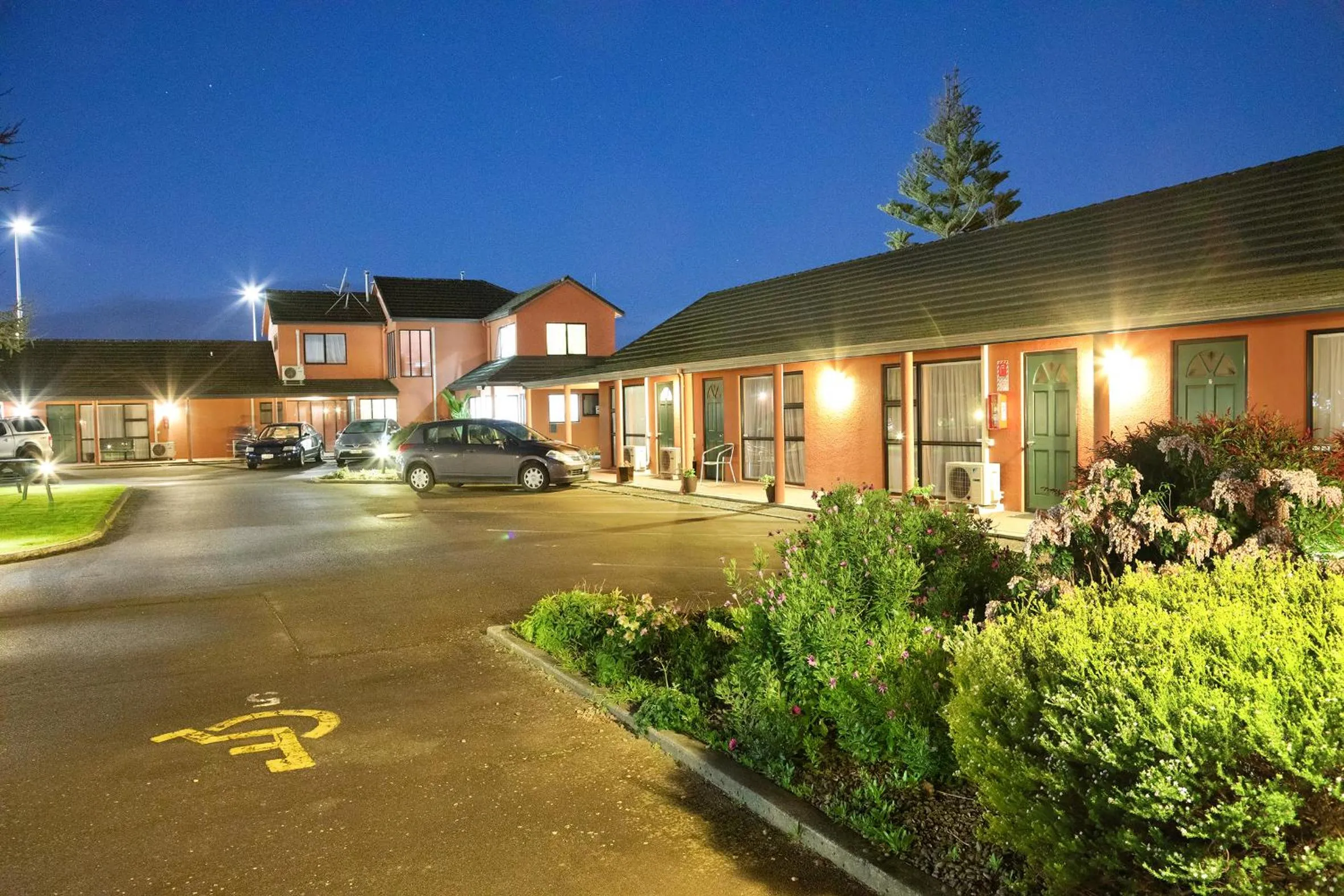 Property building in Pavilion Motel & Conference Centre