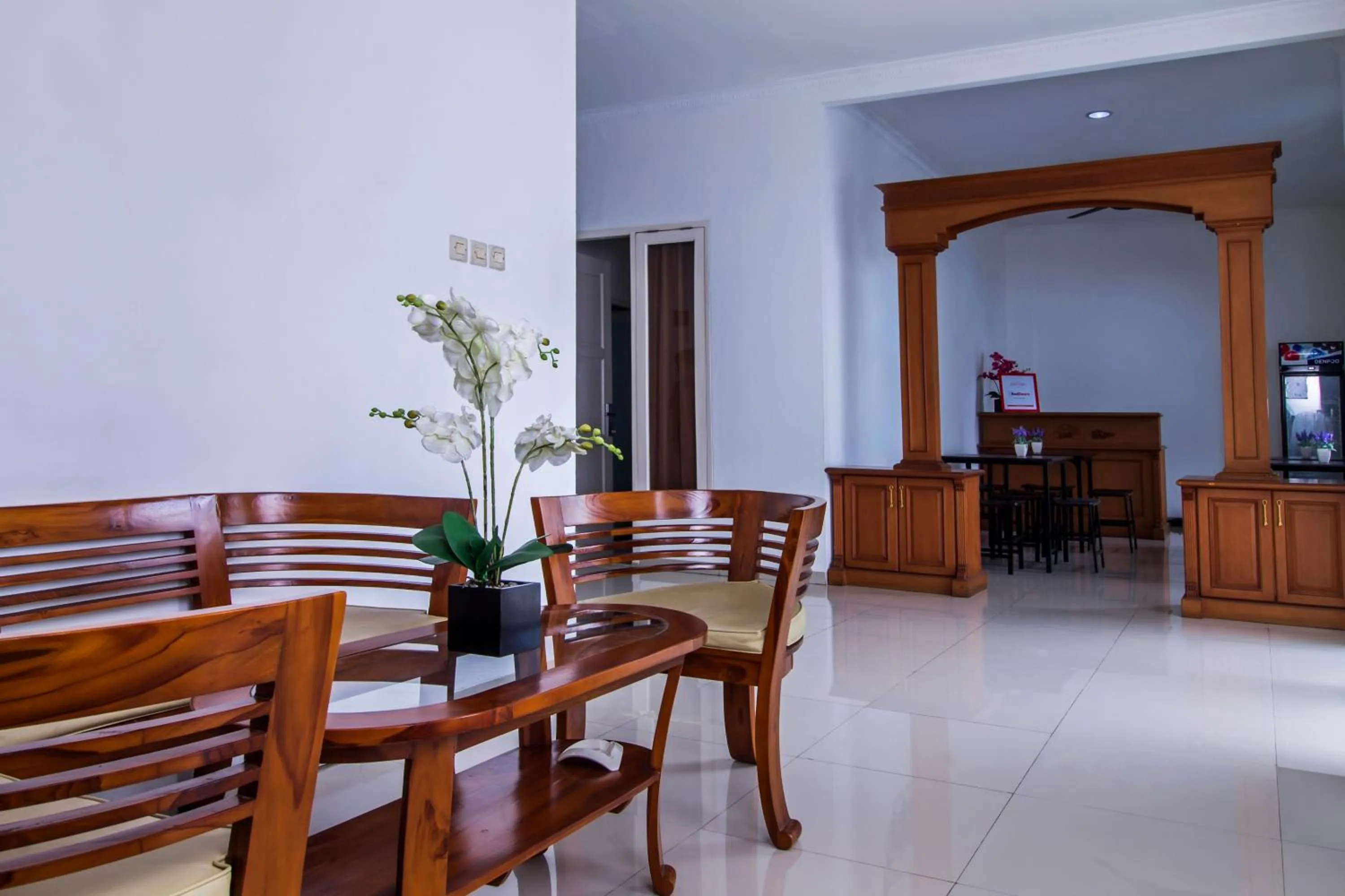 RedDoorz @ Jatiwaringin