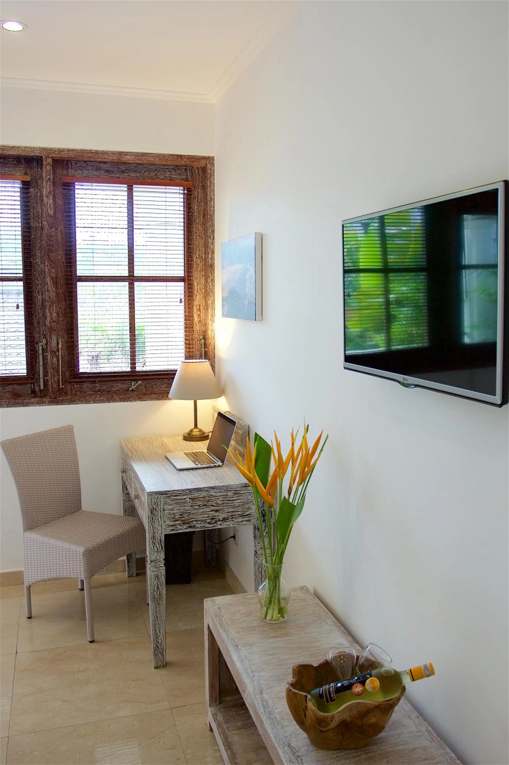 TV and multimedia in OK Divers Resort & Spa