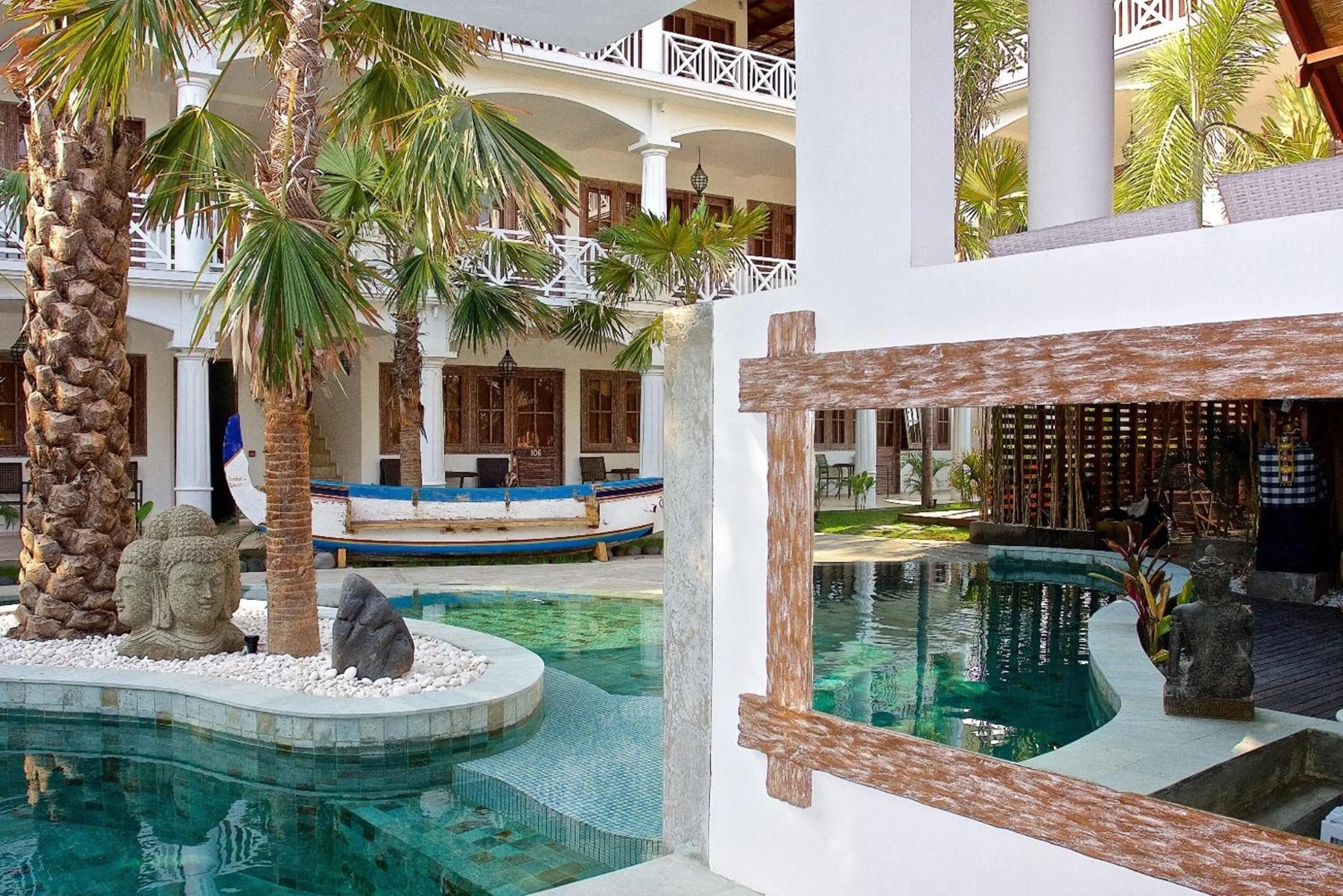 Restaurant/places to eat in OK Divers Resort & Spa