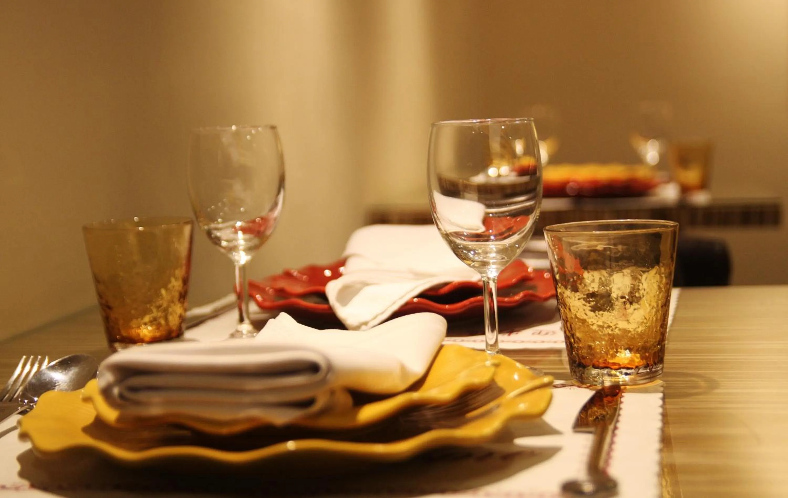 Restaurant/places to eat in Moroccan Holiday Suite