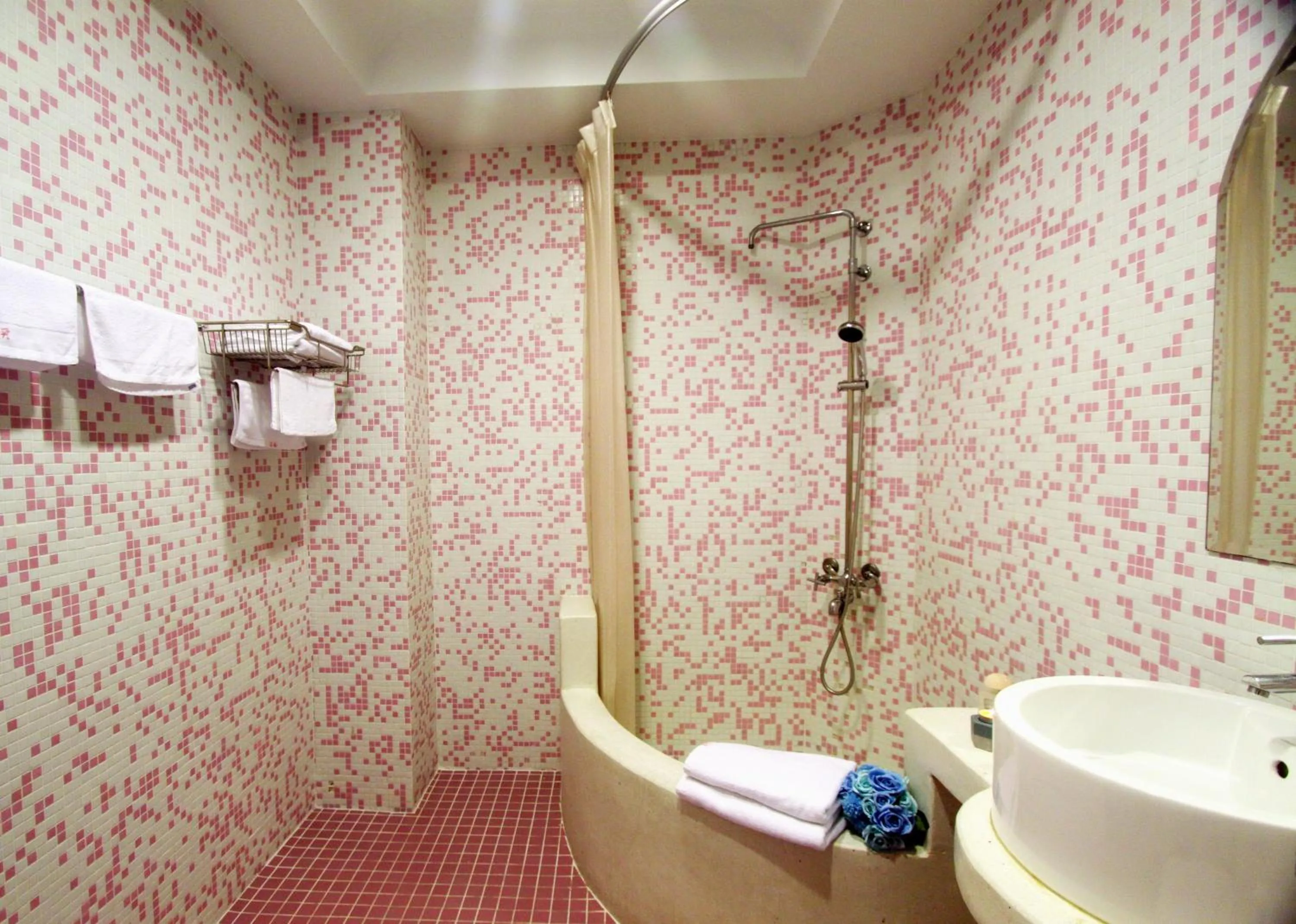 Bathroom in Moroccan Holiday Suite