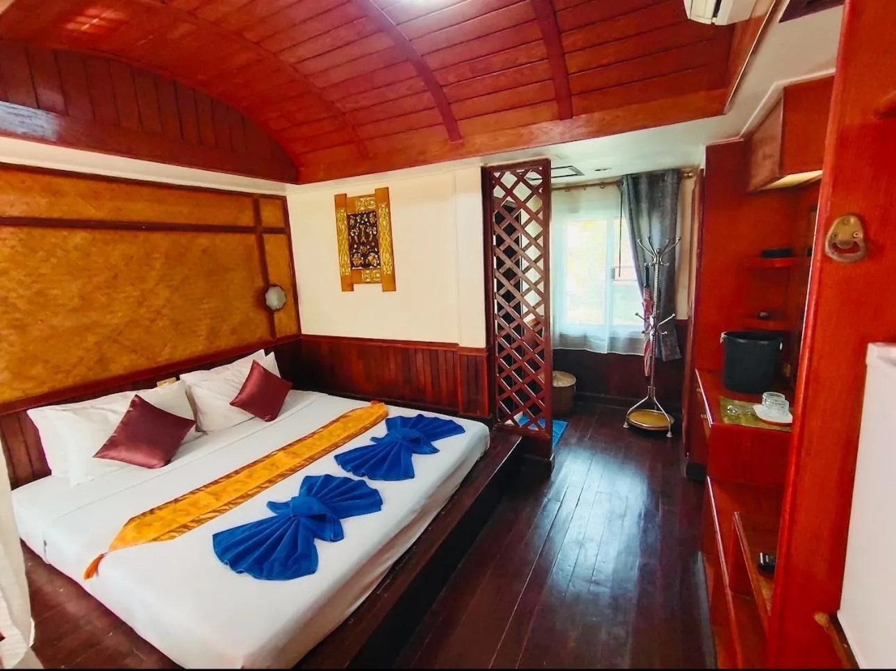 Bed in Koh Chang Resort