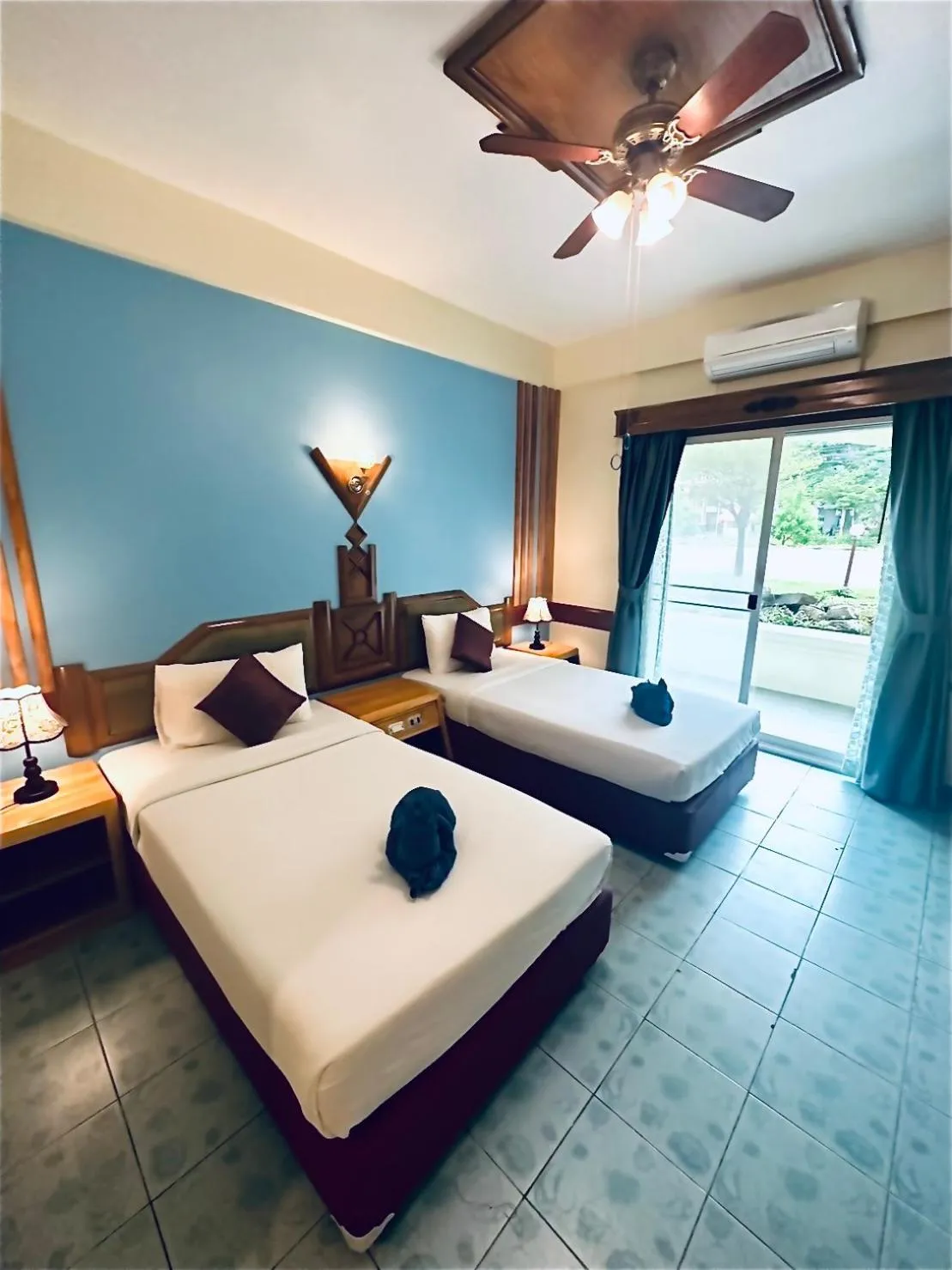 Bed in Koh Chang Resort