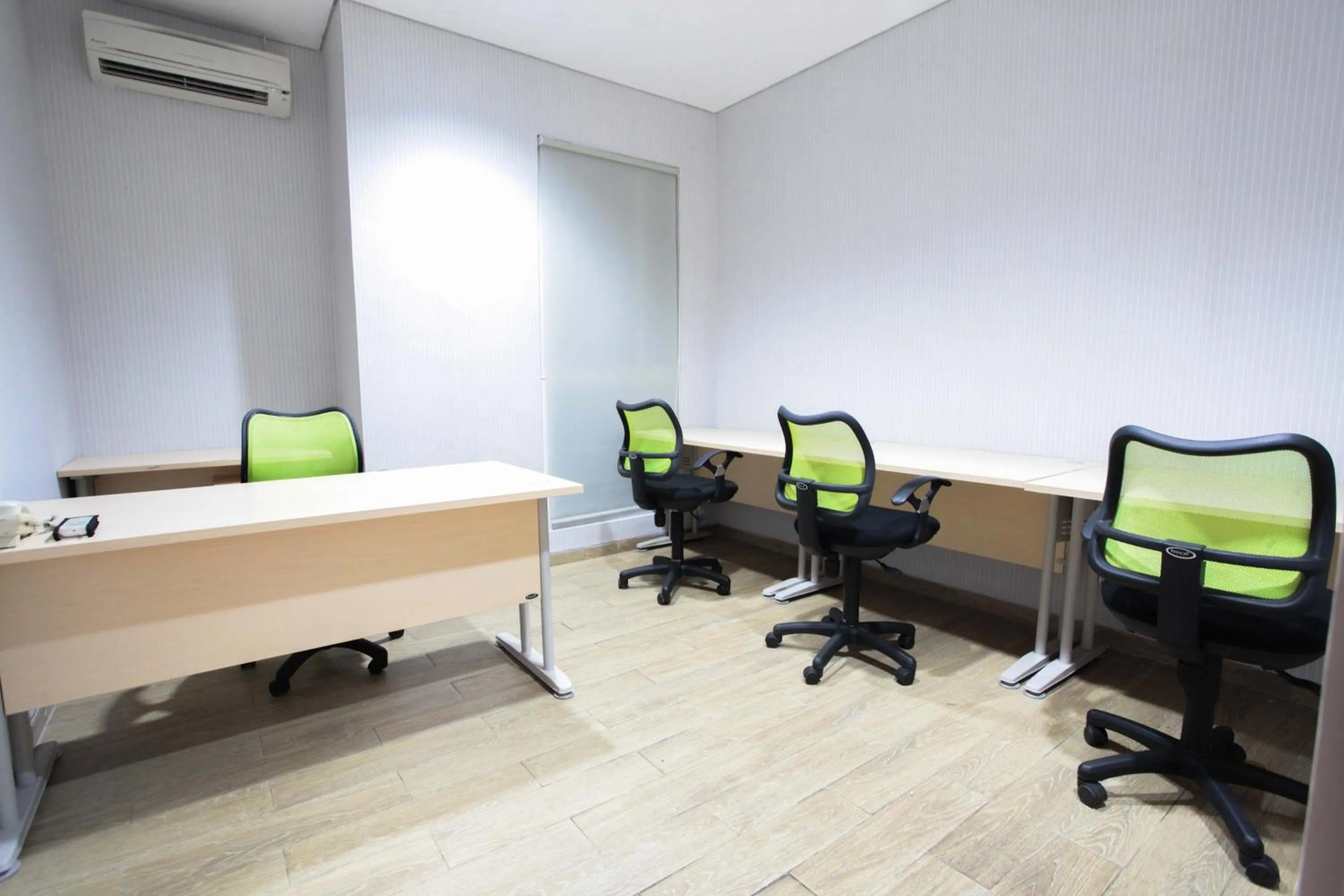 LeGreen Suite Kuningan