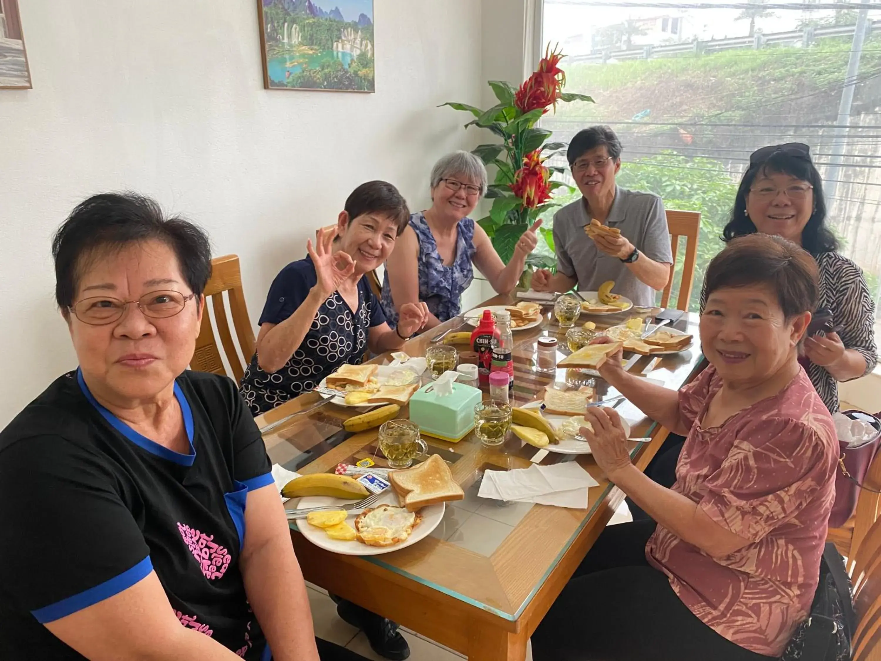 Restaurant/places to eat in New Airport Hotel Restaurant/places to eat in New Airport Hotel