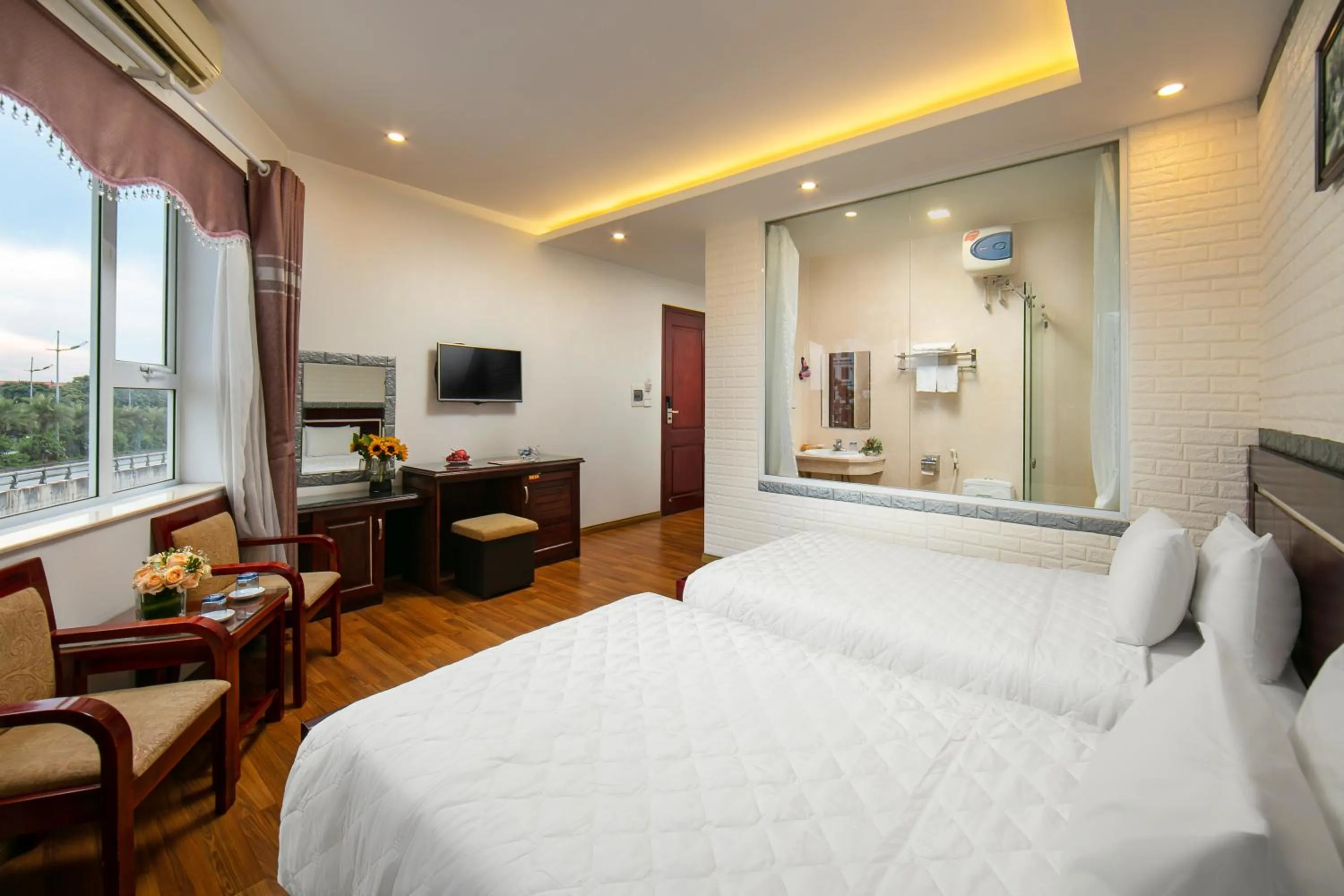 Photo of the whole room, Bed in New Airport Hotel