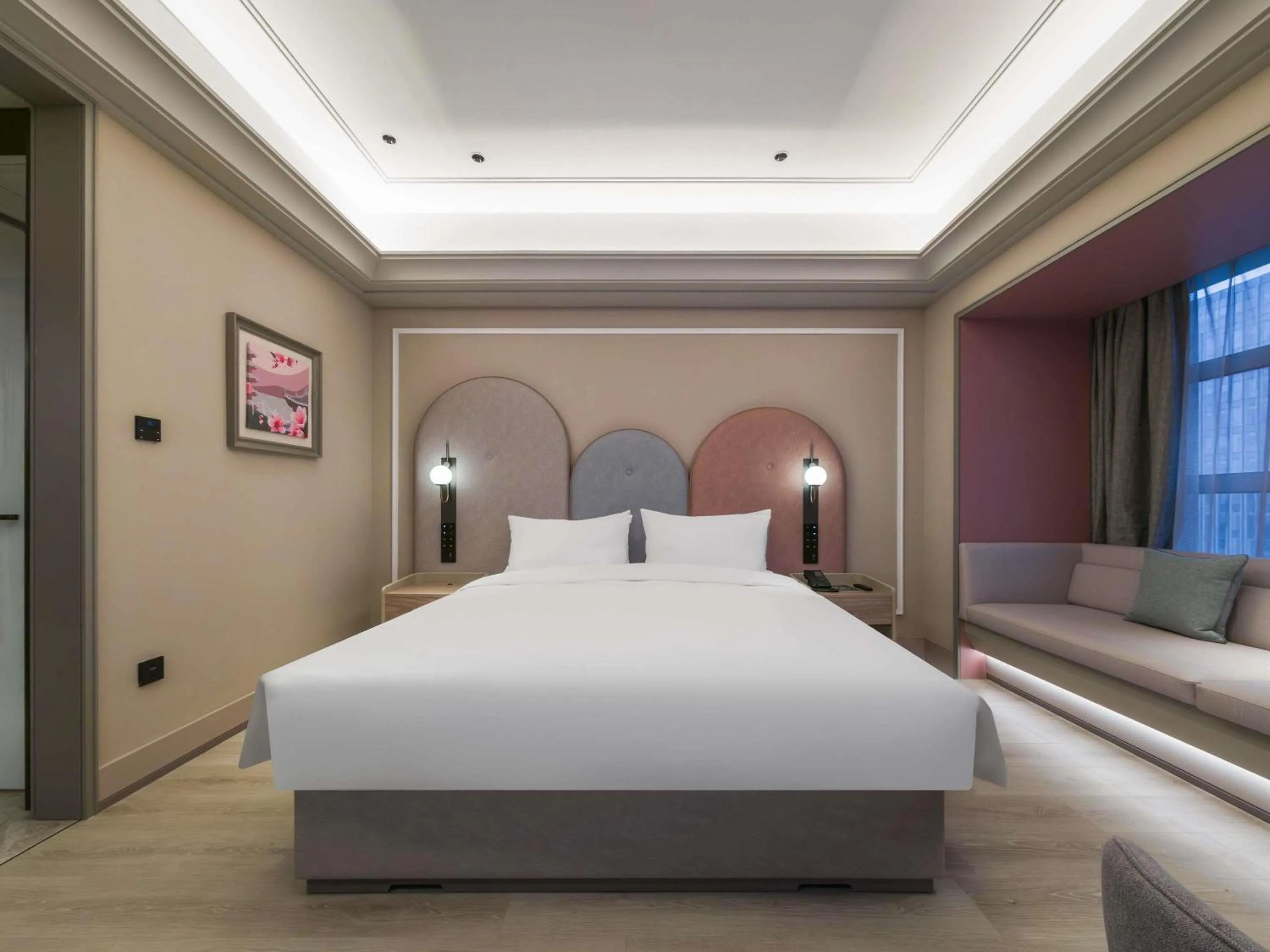Bedroom, Bed in Mercure Wuxi East Railway Station