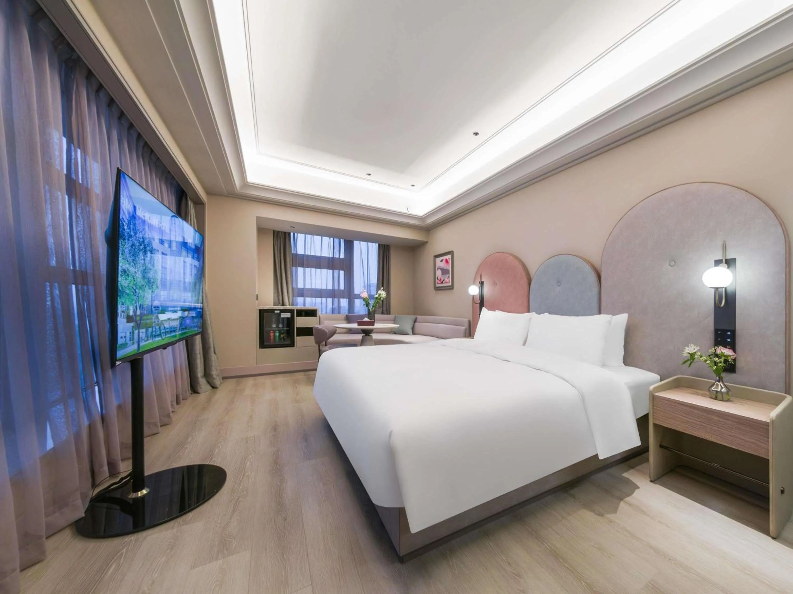 Bedroom, Bed in Mercure Wuxi East Railway Station