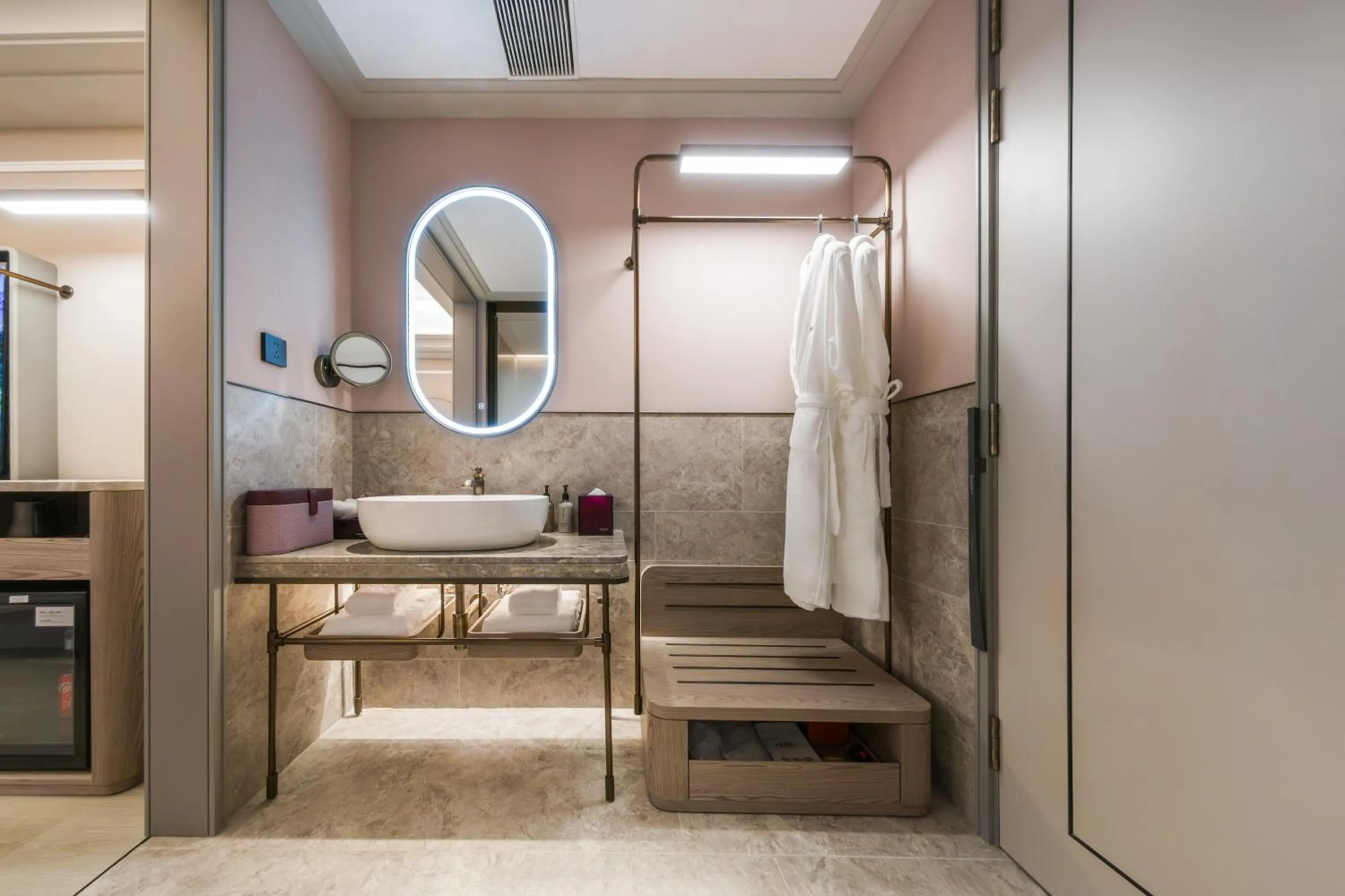 Mercure Wuxi East Railway Station