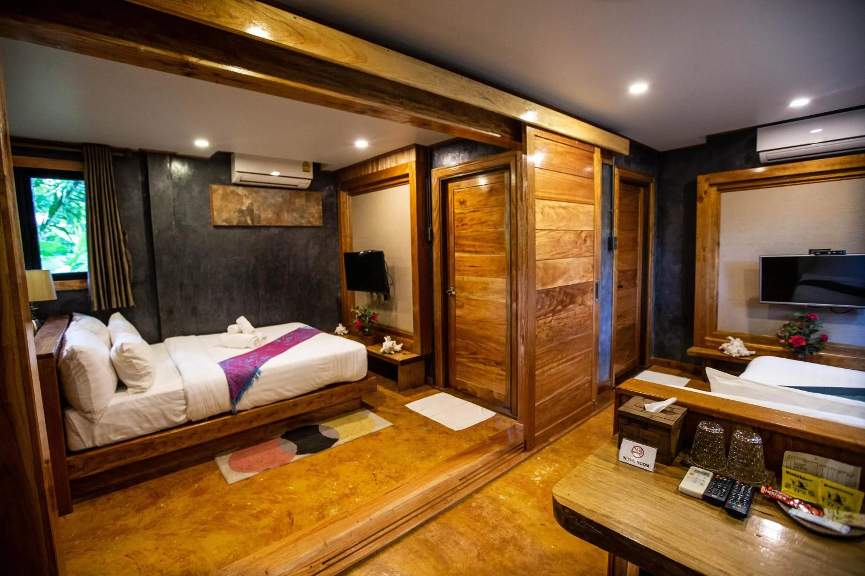 Bed in Andalay Beach Resort Koh Libong