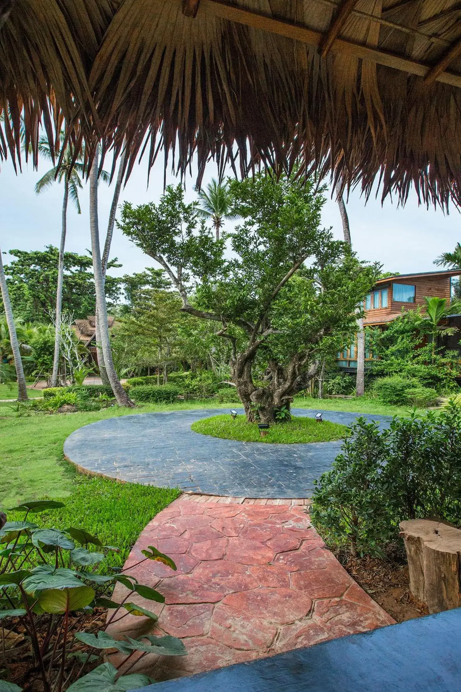 Garden view in Andalay Beach Resort Koh Libong Garden view in Andalay Beach Resort Koh Libong