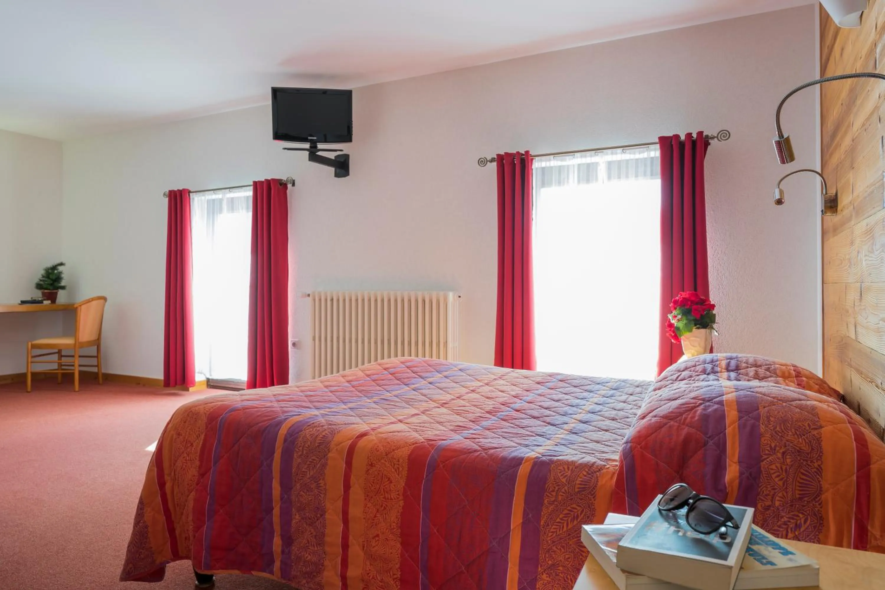 Photo of the whole room, Bed in Logis Hôtel La Petite Chaumière