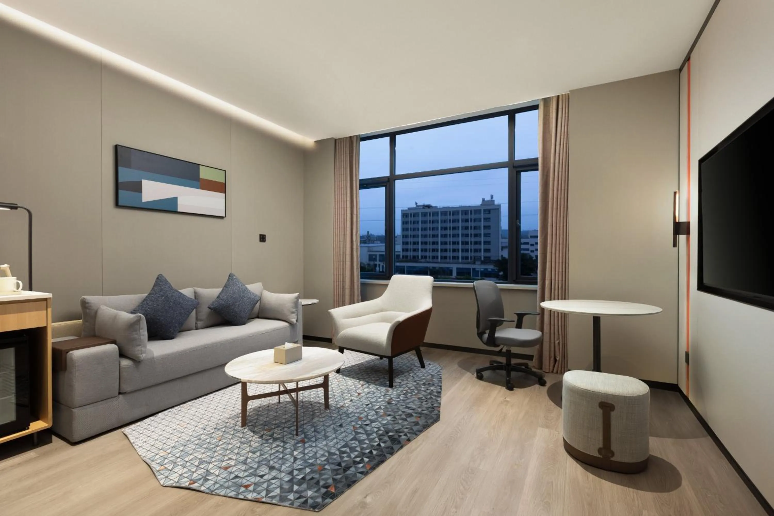 Photo of the whole room in Holiday Inn Express Neijiang High-Tech Zone by IHG