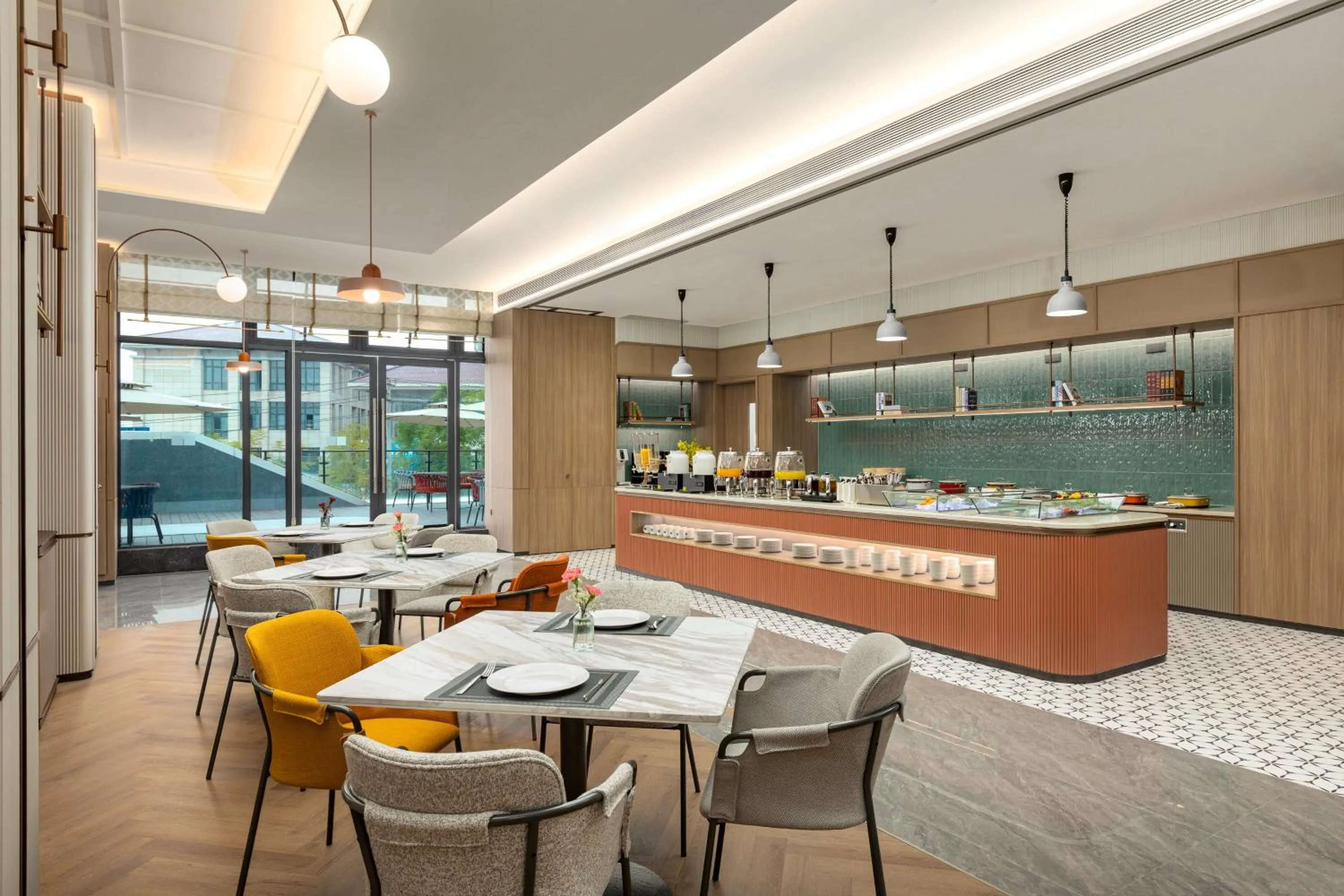 Restaurant/places to eat in Holiday Inn Express Neijiang High-Tech Zone by IHG