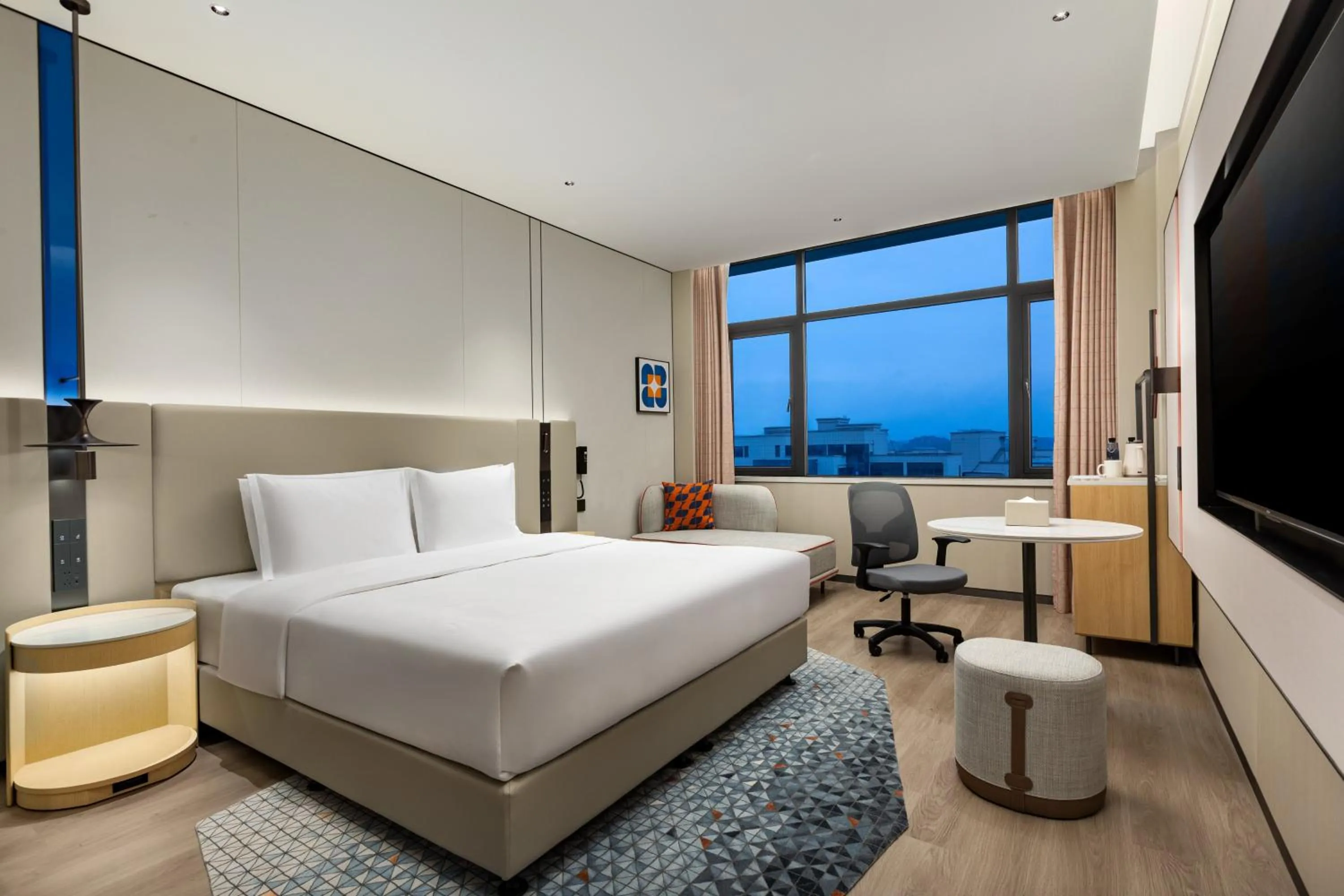 Photo of the whole room, Bed in Holiday Inn Express Neijiang High-Tech Zone by IHG