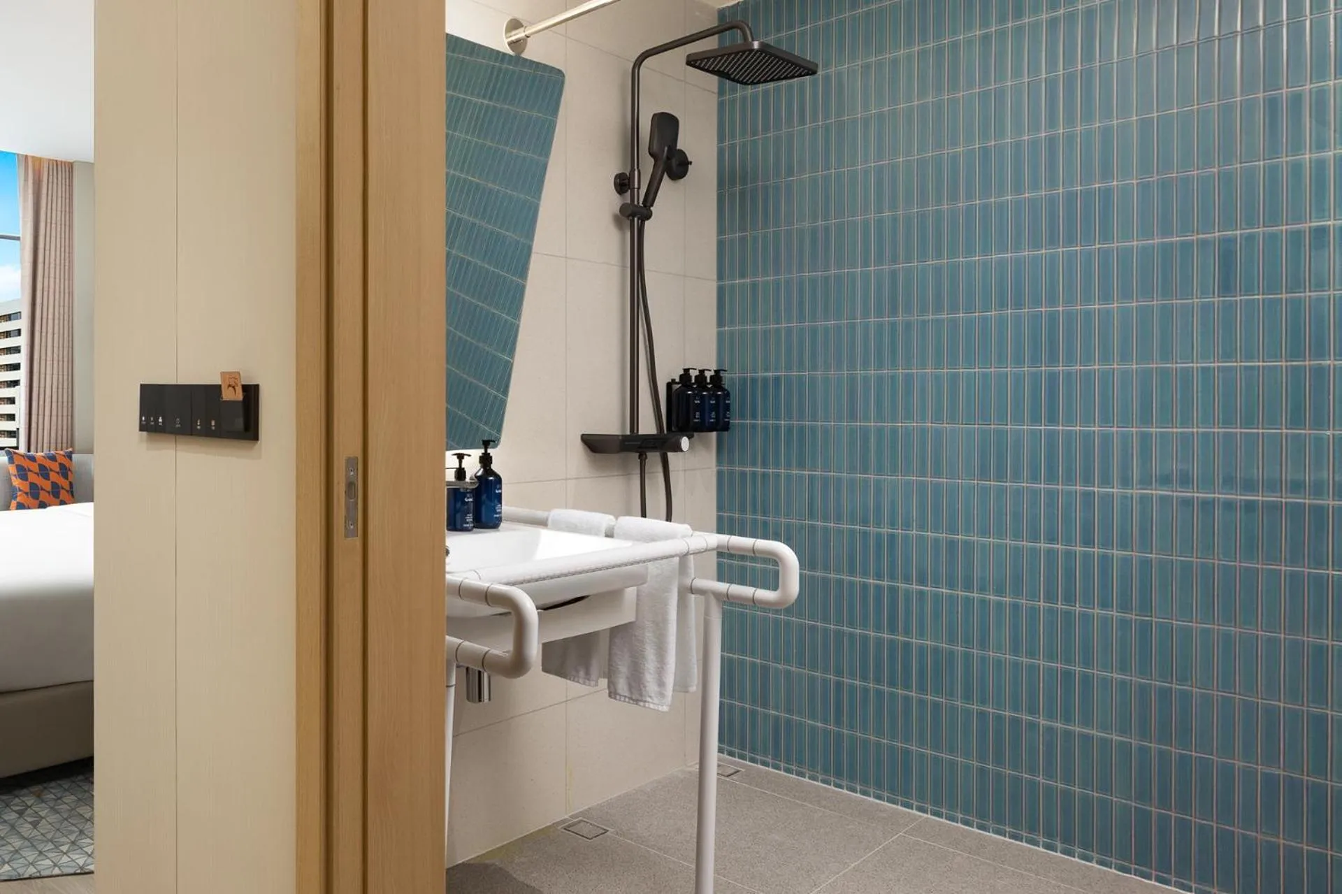 Bed in Holiday Inn Express Neijiang High-Tech Zone by IHG