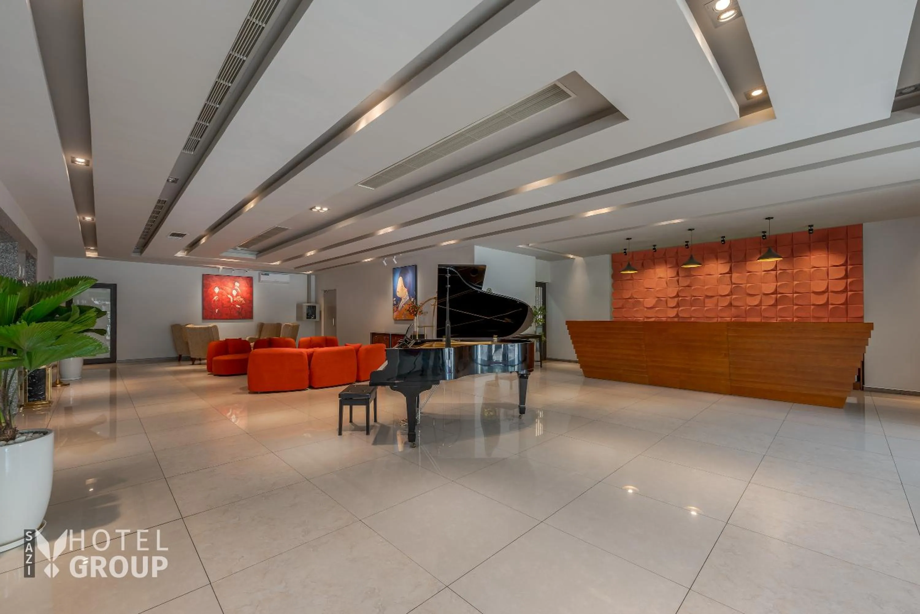Lobby or reception in SAZI Parlia Hotel - Free Nails HairWash n Airport