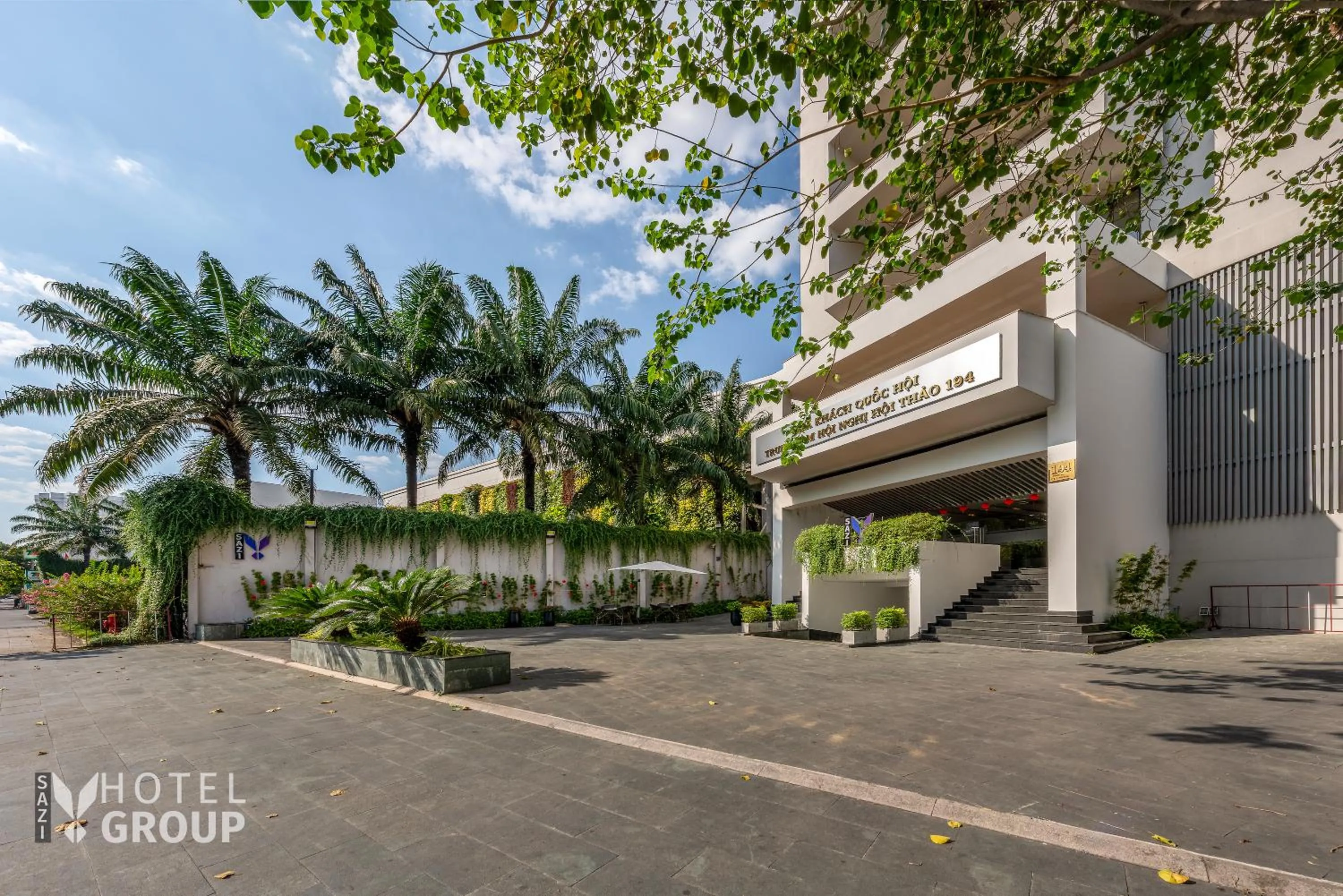 Property building in SAZI Parlia Hotel - Free Nails HairWash n Airport