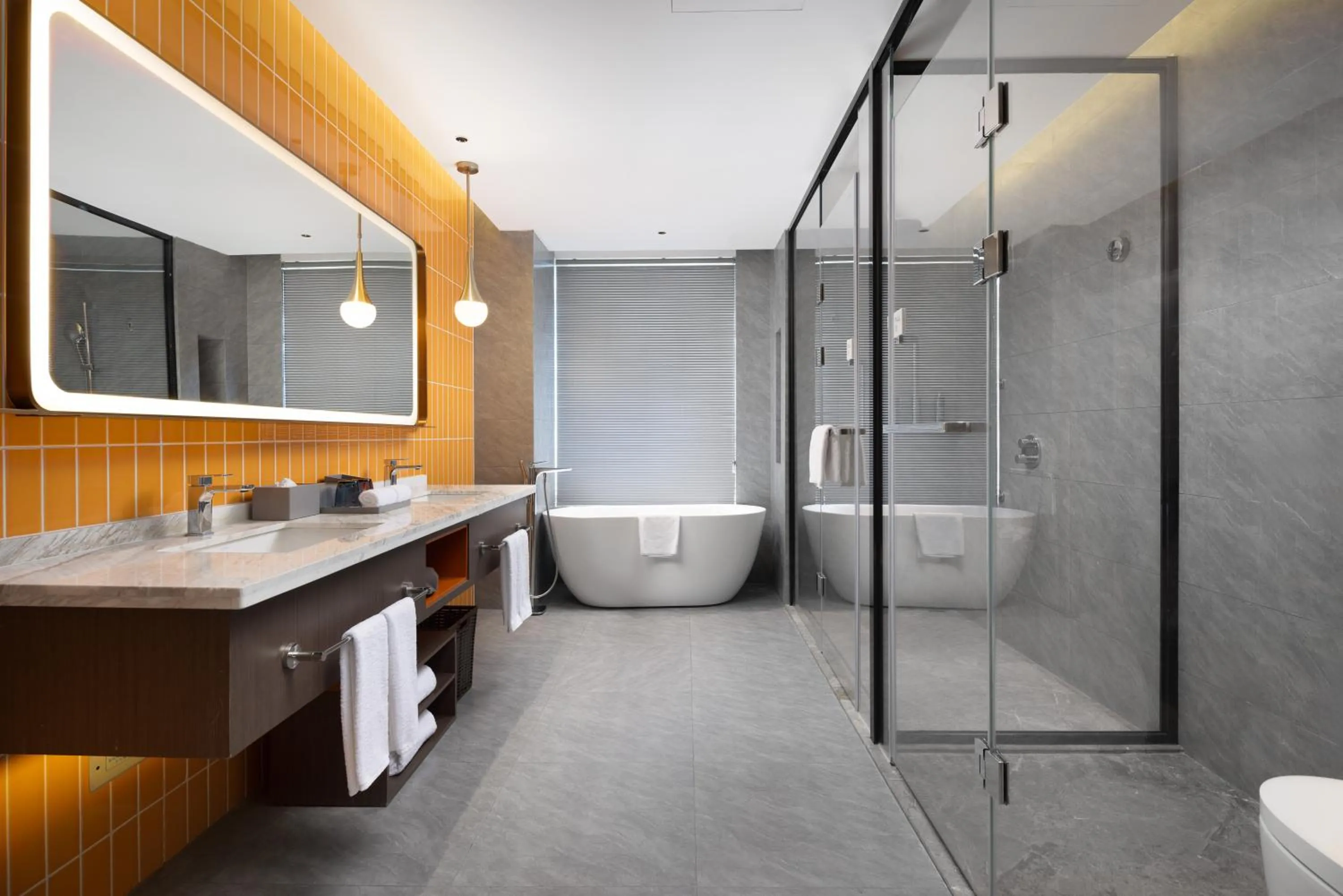 Toilet in Home2 Suite by Hilton Jingzhou Wanda Plaza