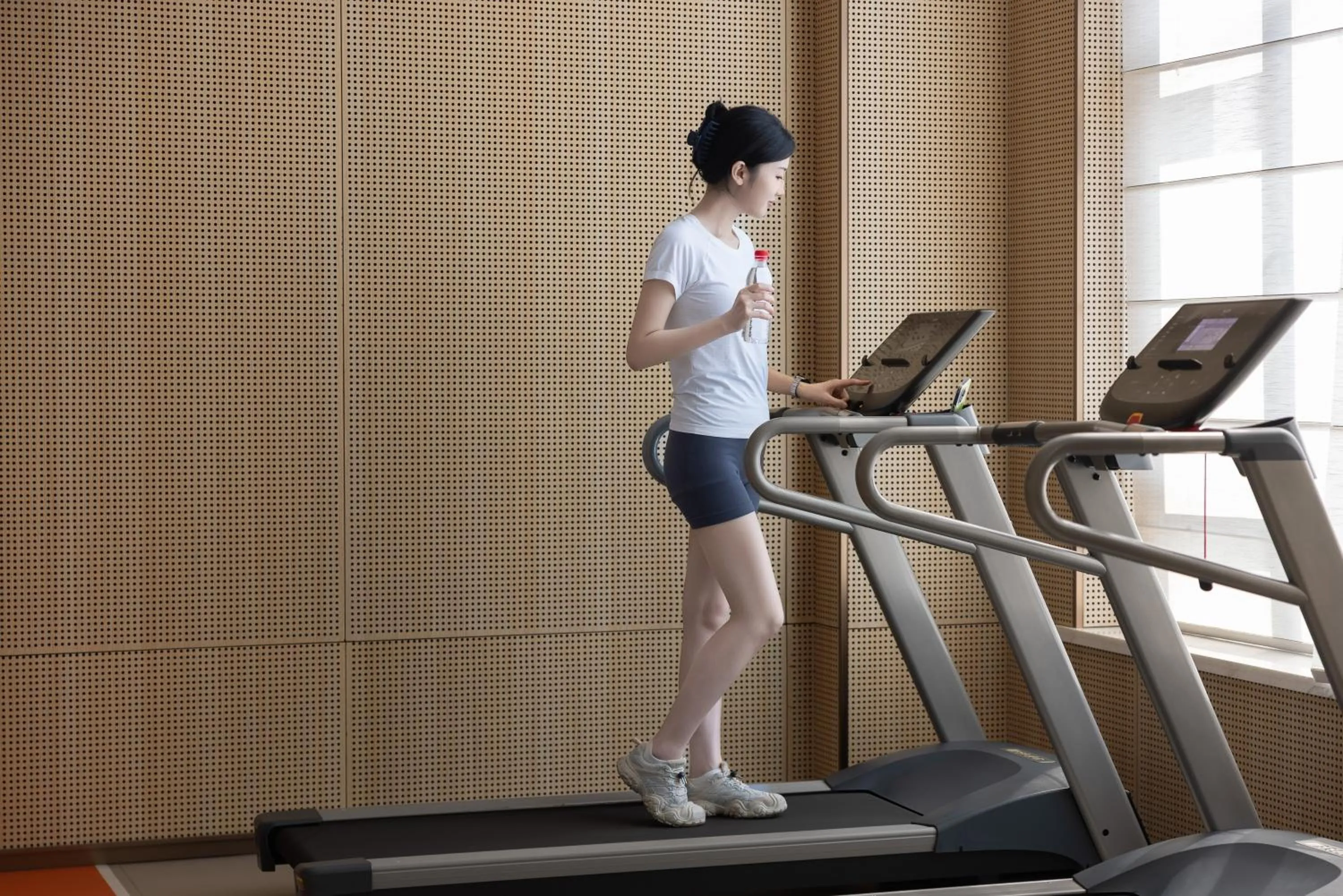 Fitness centre/facilities in Home2 Suite by Hilton Jingzhou Wanda Plaza