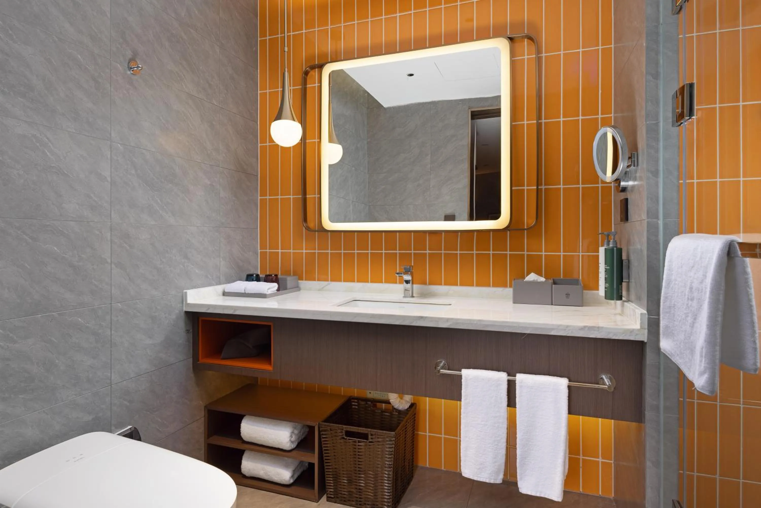 Toilet in Home2 Suite by Hilton Jingzhou Wanda Plaza