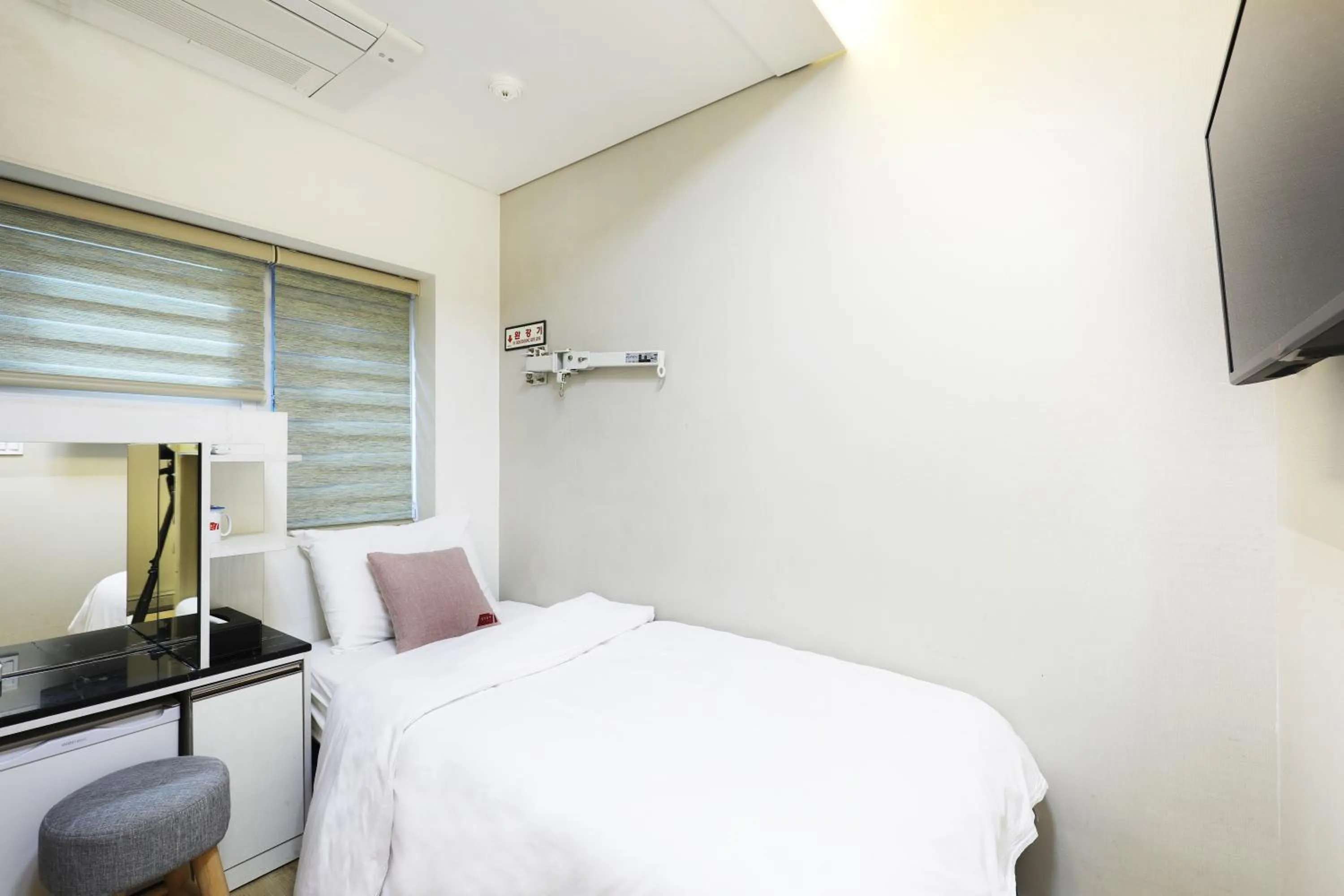 Bedroom, Bed in STAY7 Myeongdong