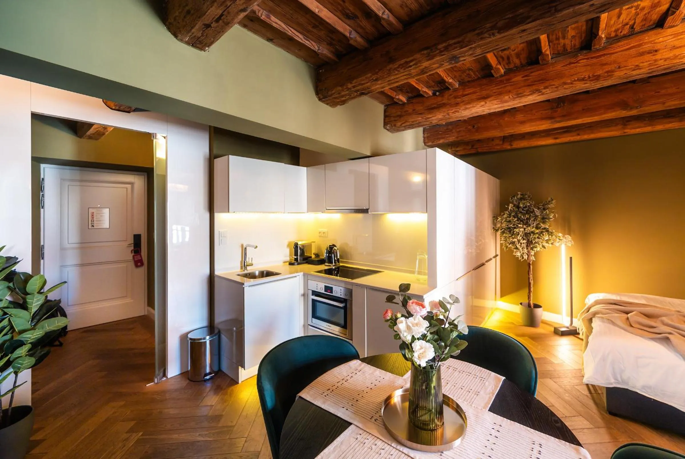 Kitchen or kitchenette in Old Royal Post Boutique Hotel & Premium Suites