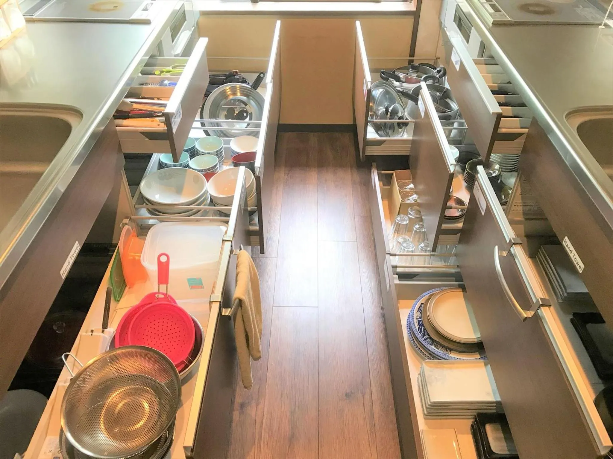 Kitchen or kitchenette in K's House Hostels - Hakone Yumoto Onsen