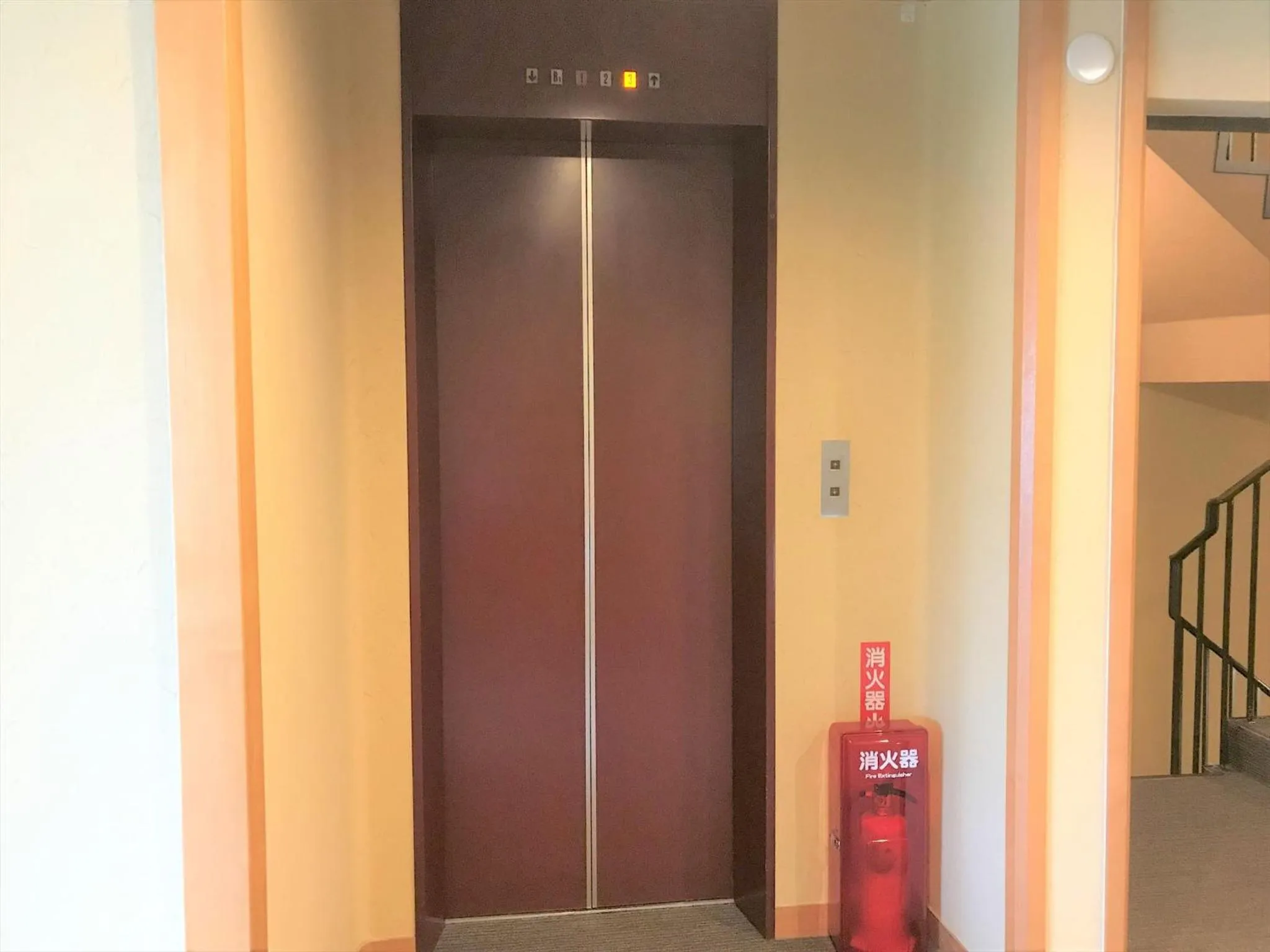 elevator in K's House Hostels - Hakone Yumoto Onsen