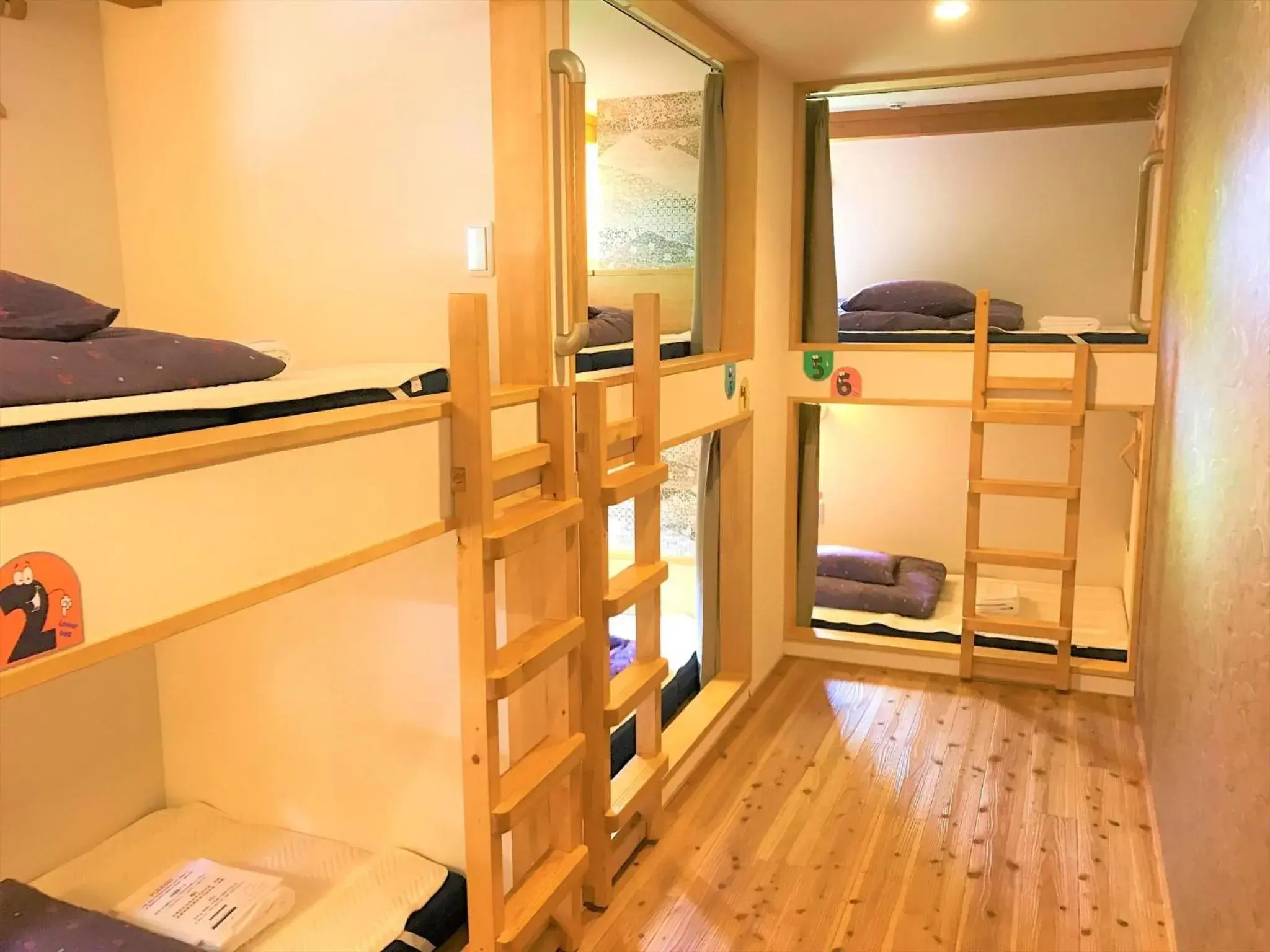 bunk bed, Bed in K's House Hostels - Hakone Yumoto Onsen bunk bed, Bed in K's House Hostels - Hakone Yumoto Onsen