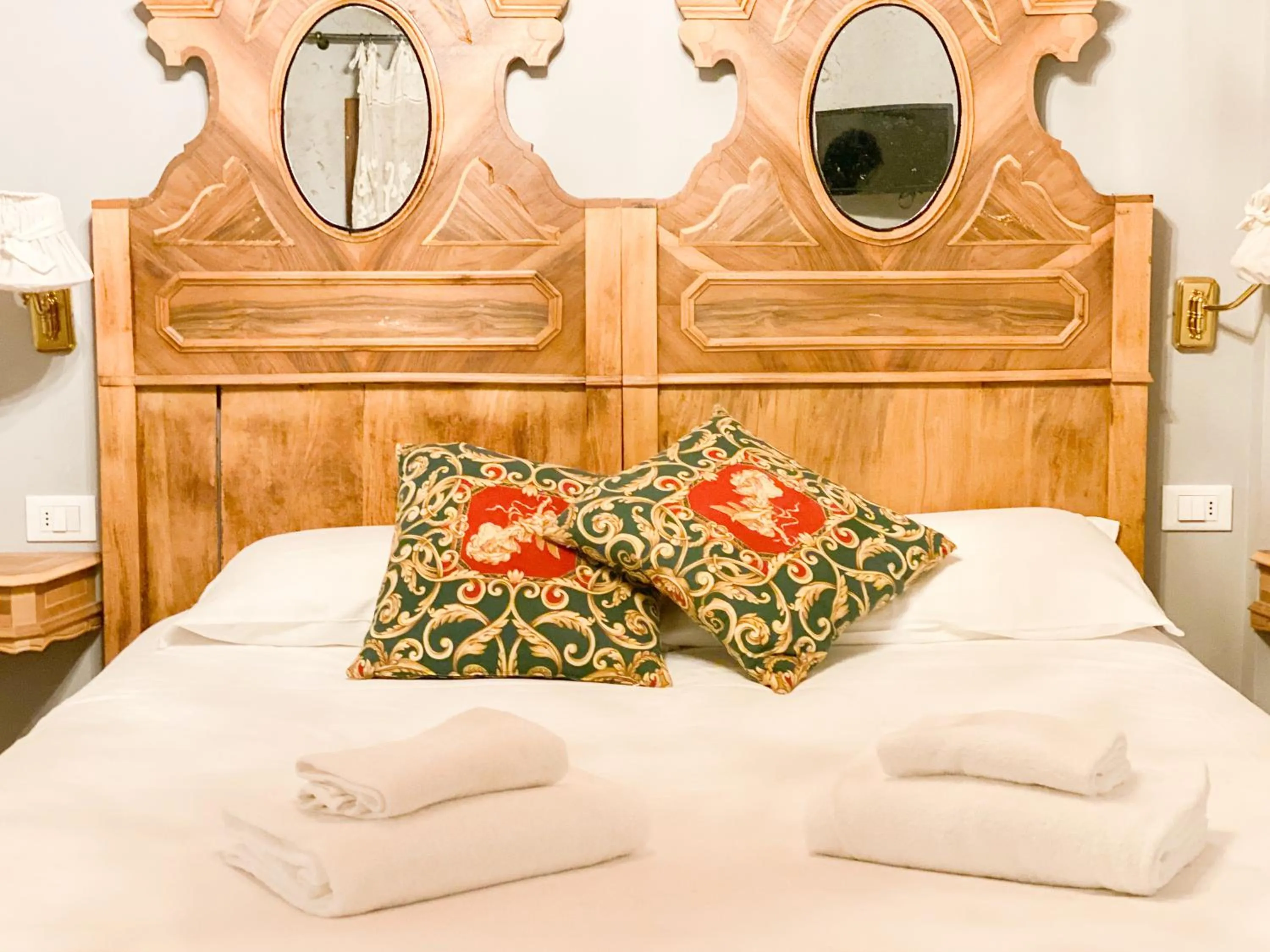 Superior Double Room in Rosso Charm B&B