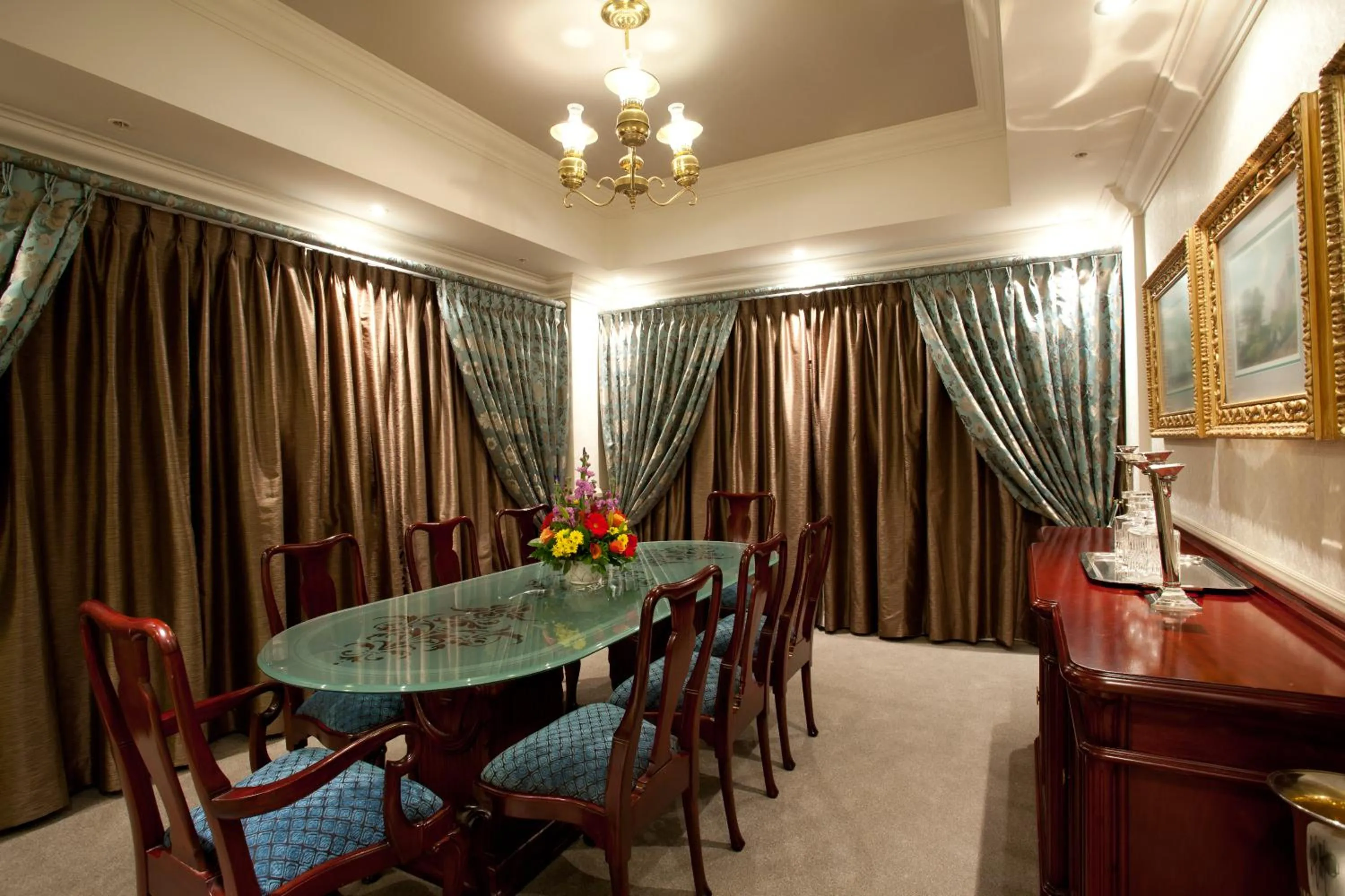 Coffee/tea facilities in Walmont at Graceland