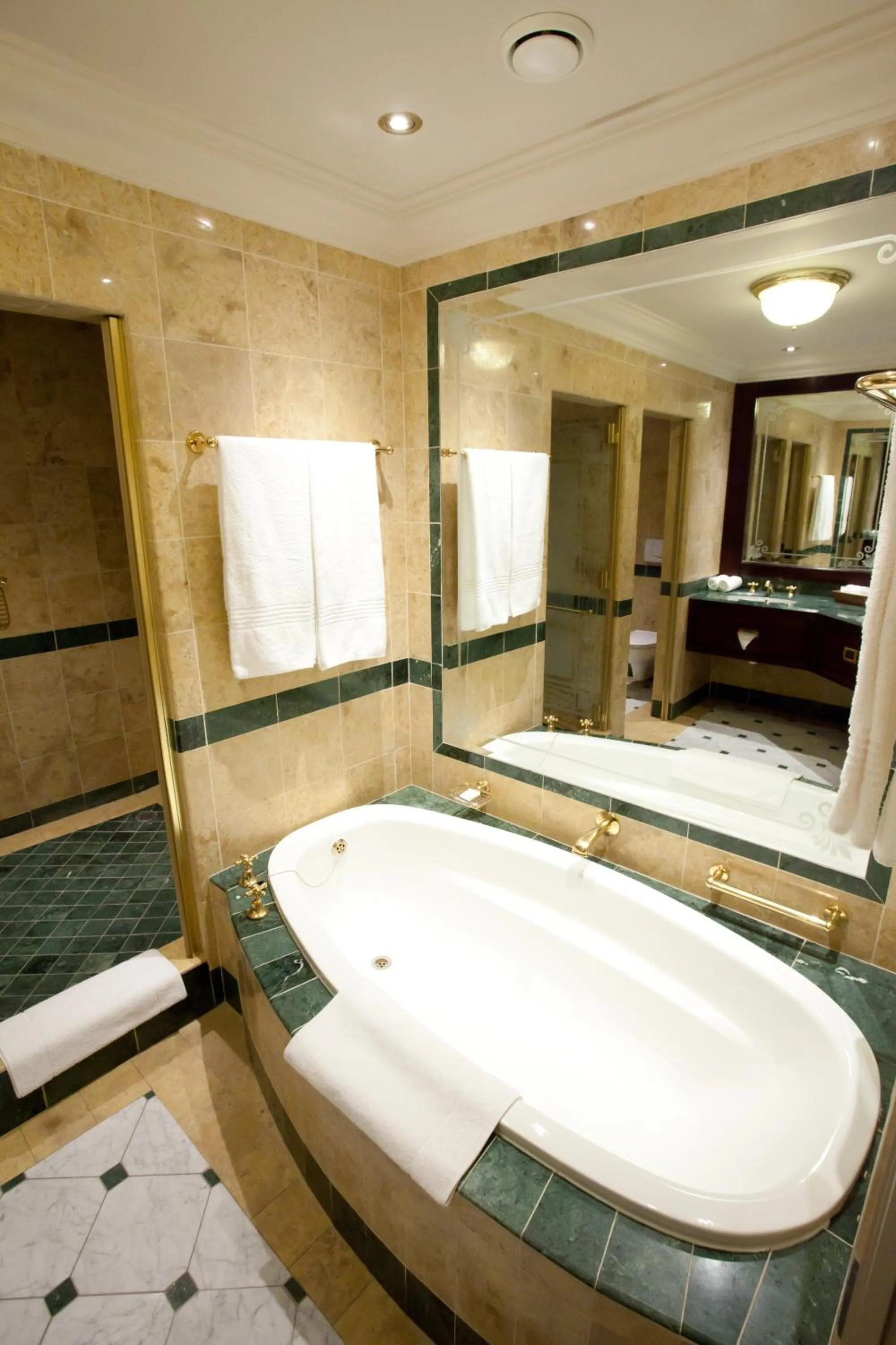 Toilet in Walmont at Graceland