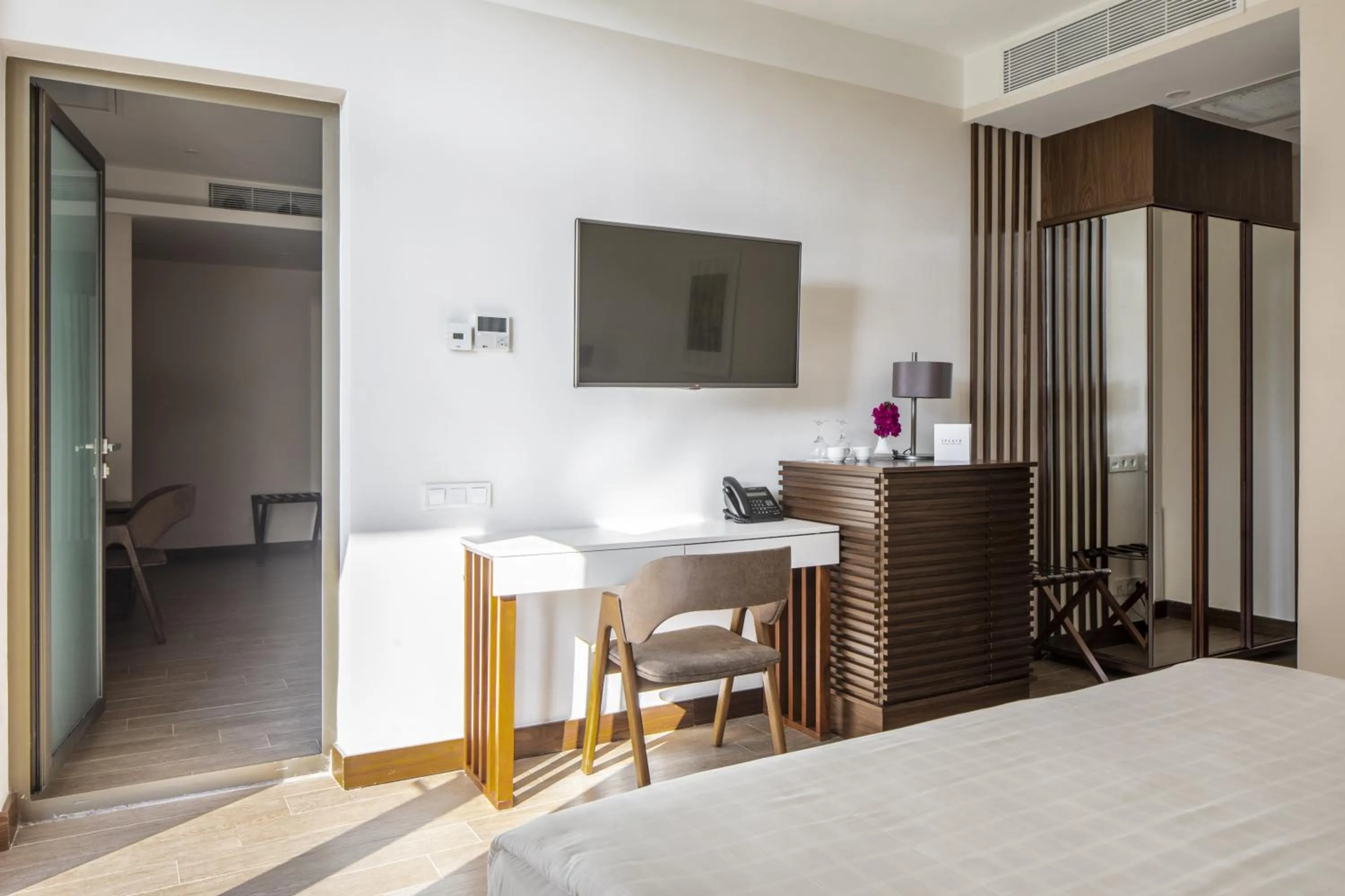 TV and multimedia, Bed in Spektr Boutique Hotel Yalikavak