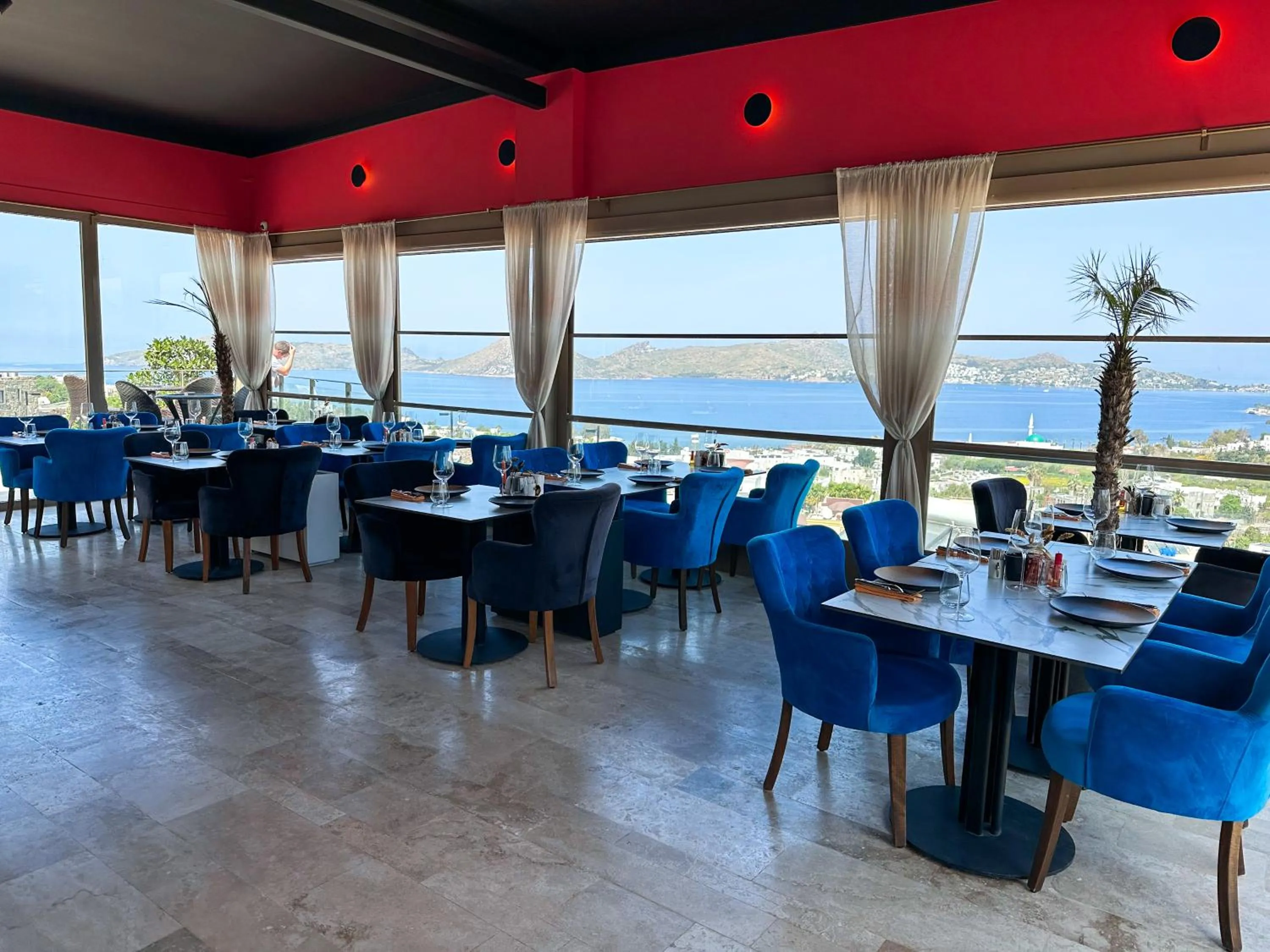 Restaurant/places to eat in Spektr Boutique Hotel Yalikavak