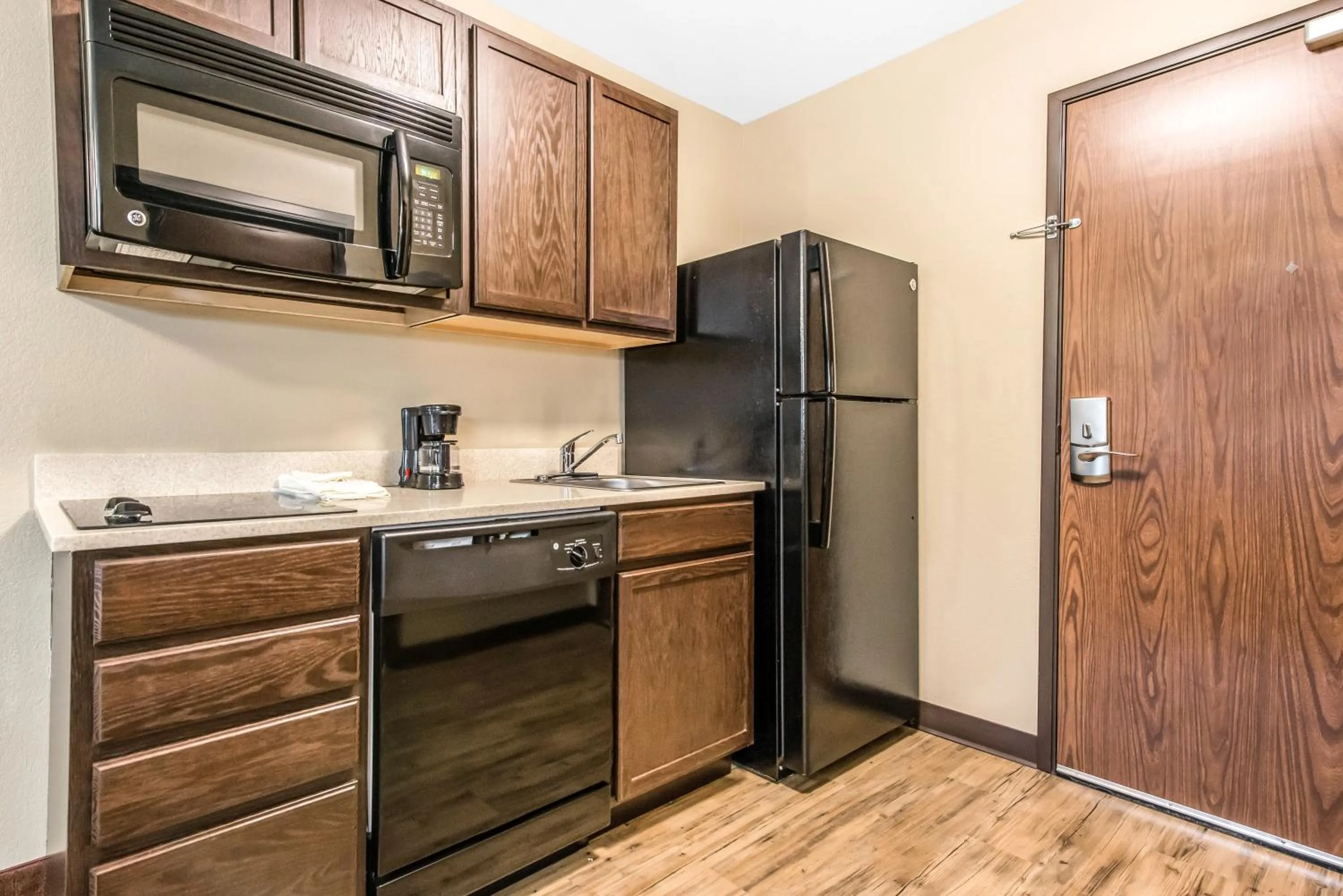 Kitchen or kitchenette in Suburban Studios Washington, PA