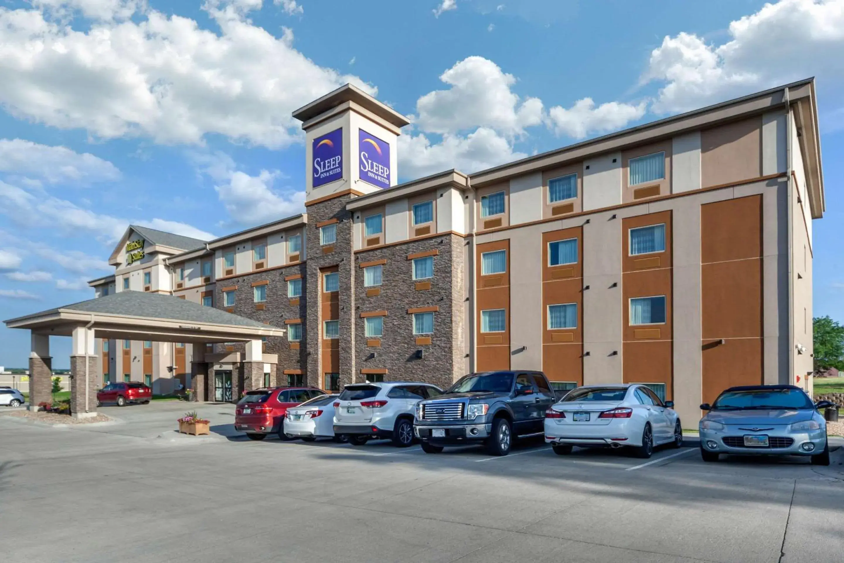 Property building in MainStay Suites Lincoln University Area Property building in MainStay Suites Lincoln University Area